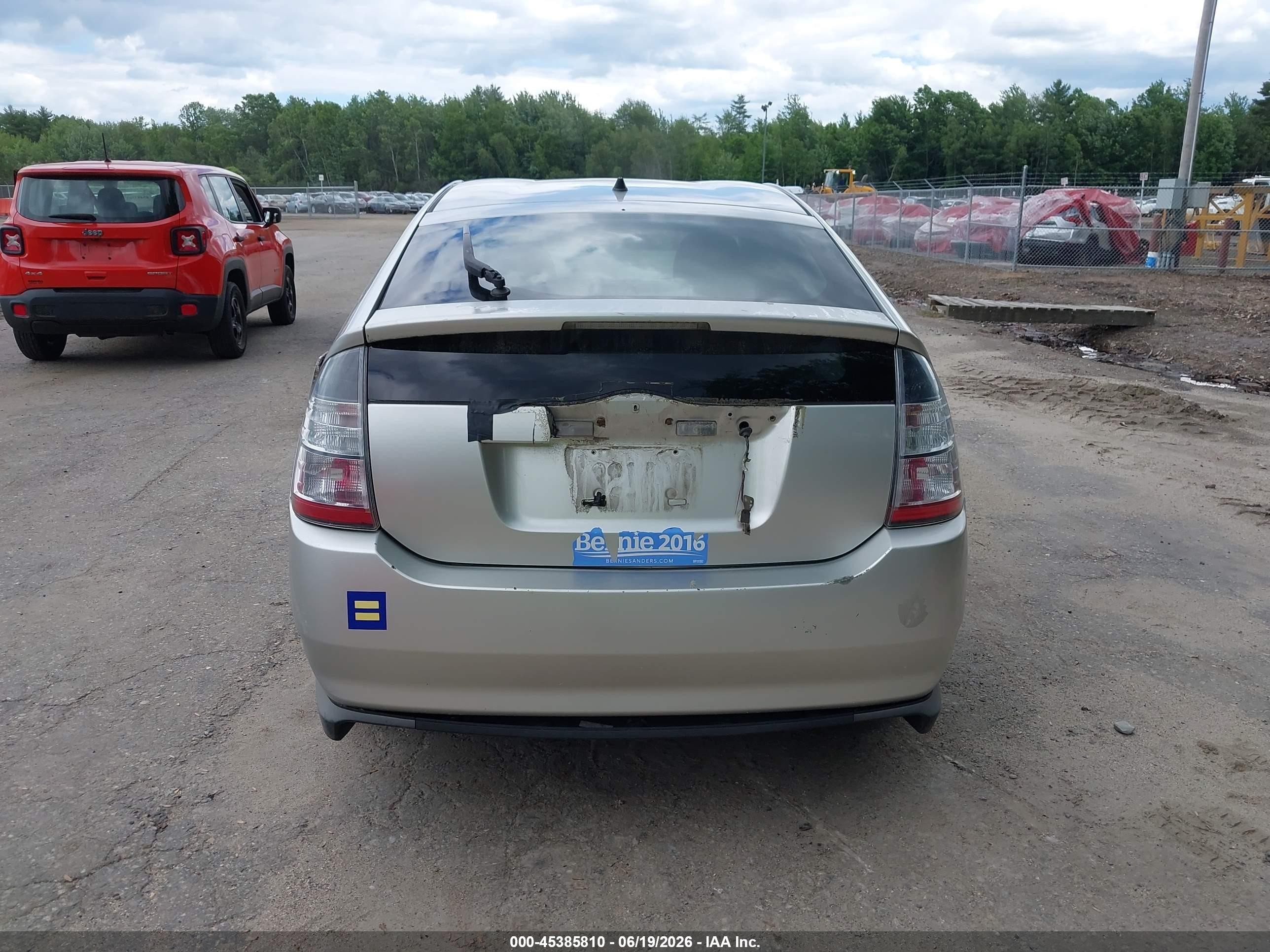 2004 Toyota Prius   Silver vin: JTDKB20U840060809