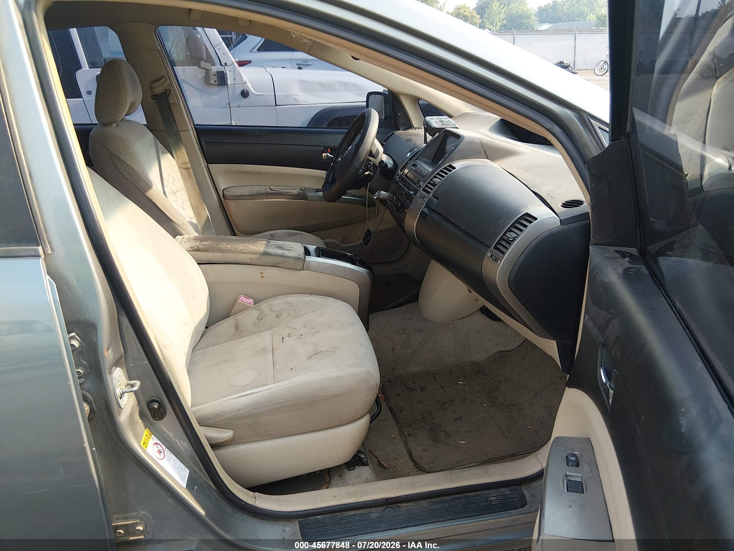 2004 Toyota Prius   Gray vin: JTDKB20U840104601