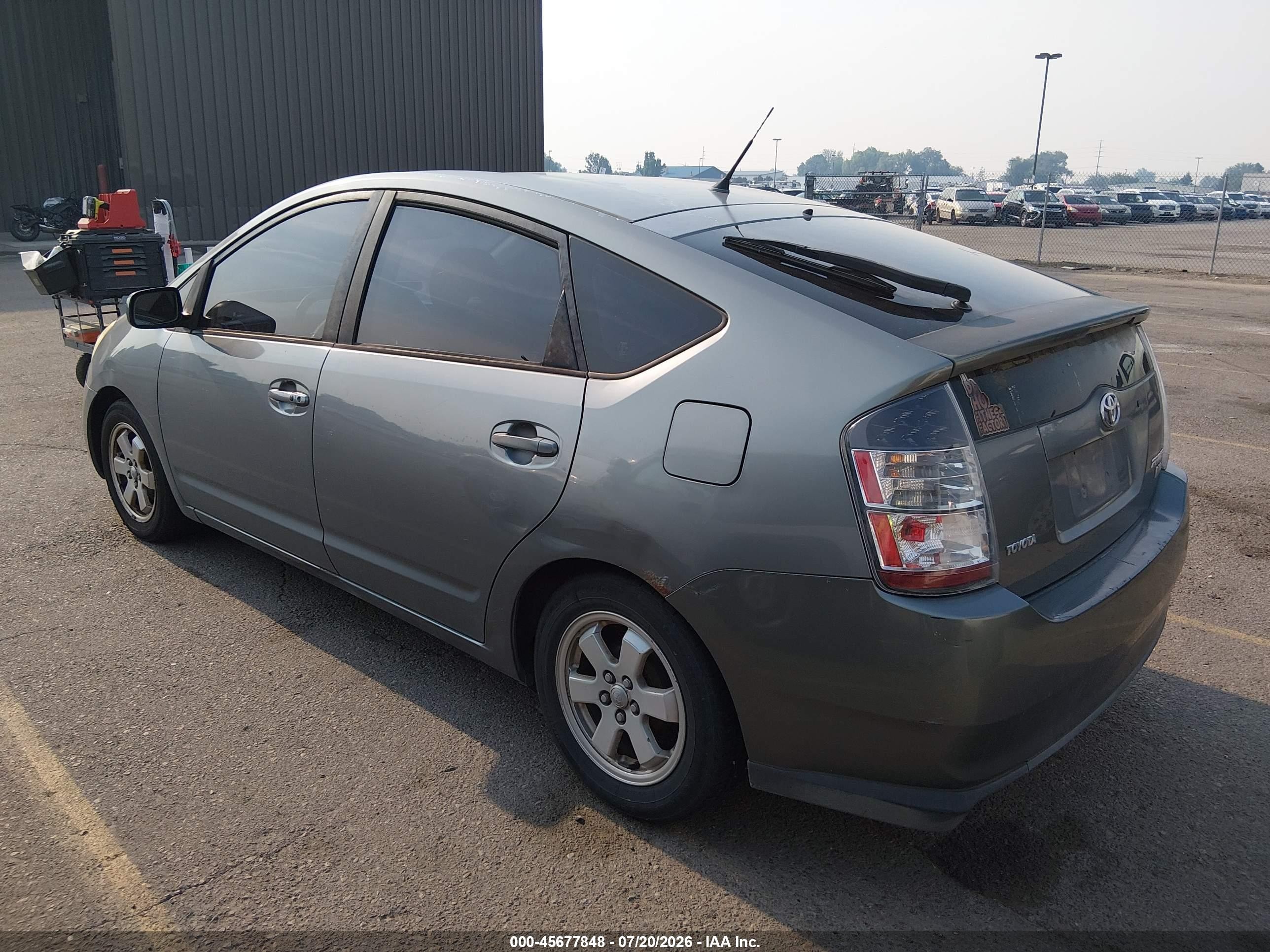 2004 Toyota Prius   Gray vin: JTDKB20U840104601