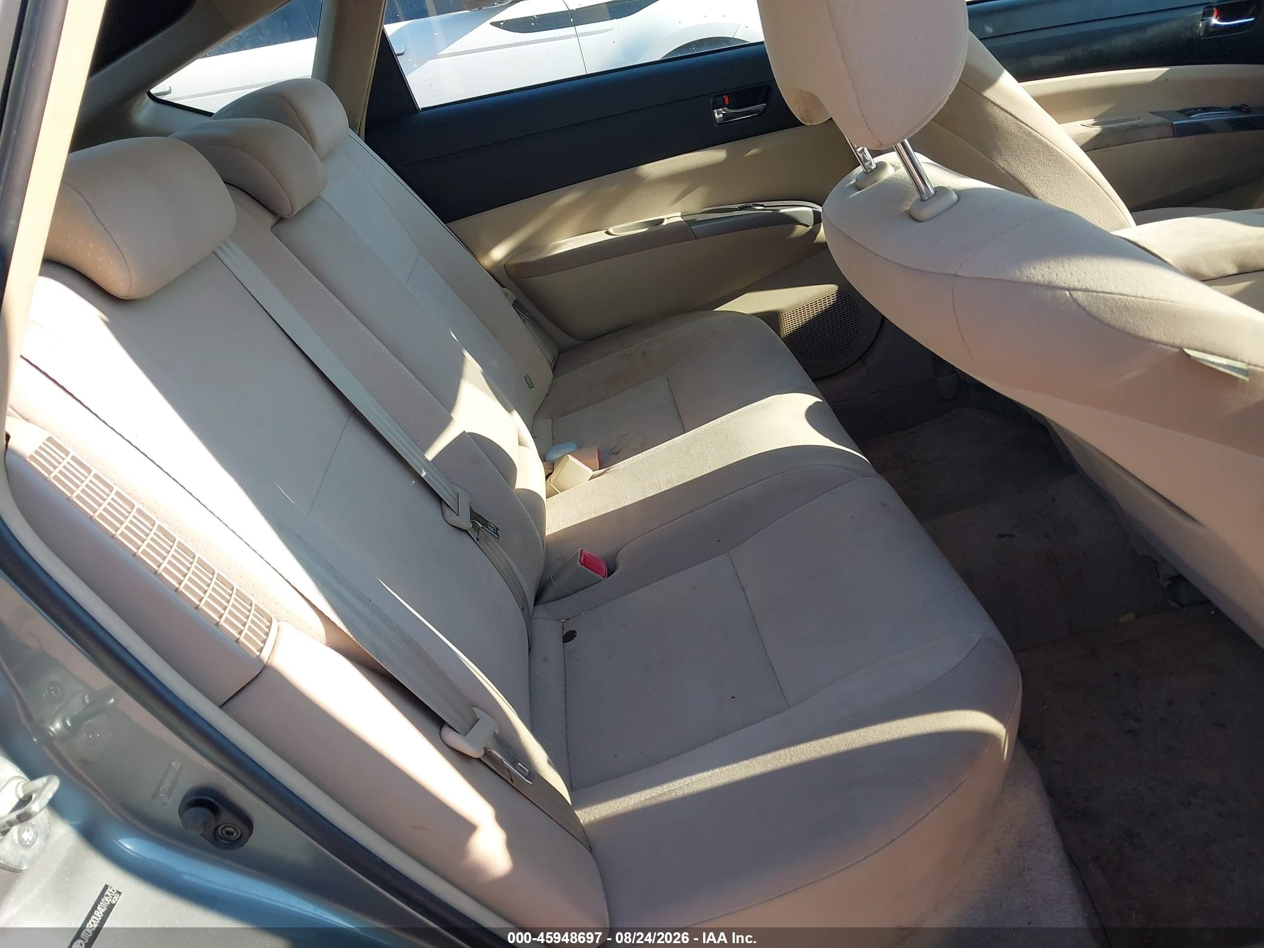 2004 Toyota Prius   Gray vin: JTDKB20U840106705