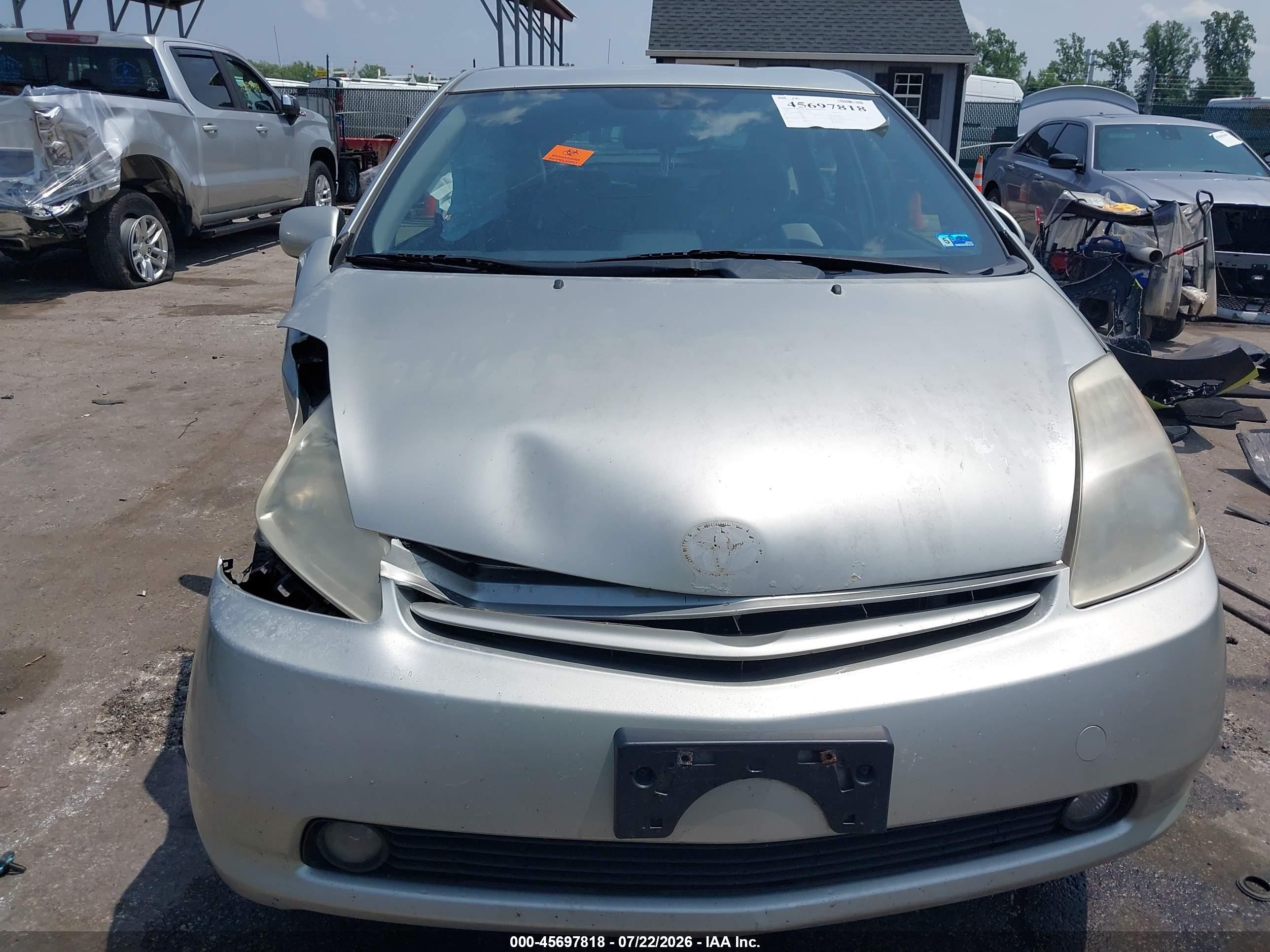 2005 Toyota Prius   Silver vin: JTDKB20U850121156