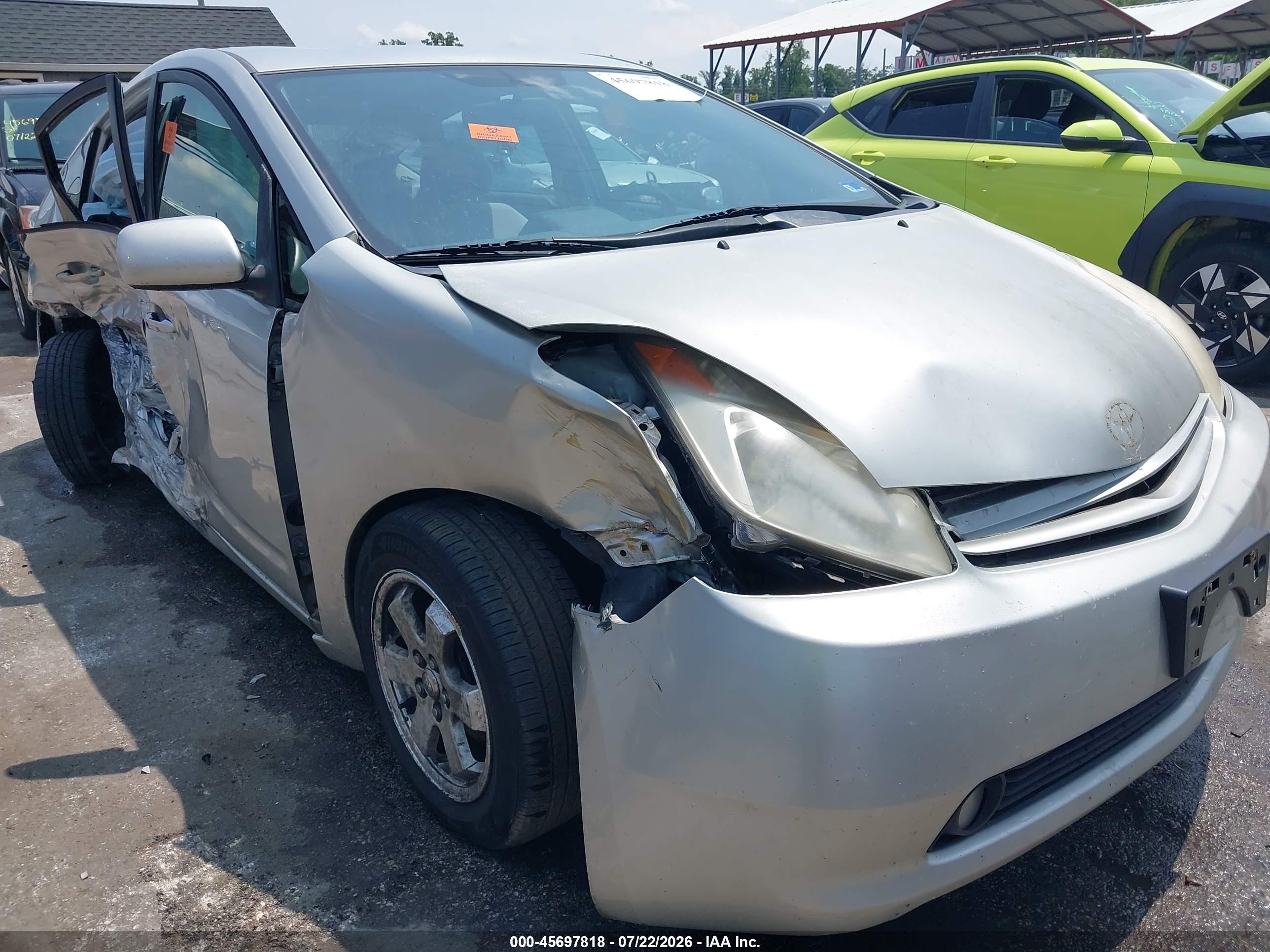 2005 Toyota Prius   Silver vin: JTDKB20U850121156