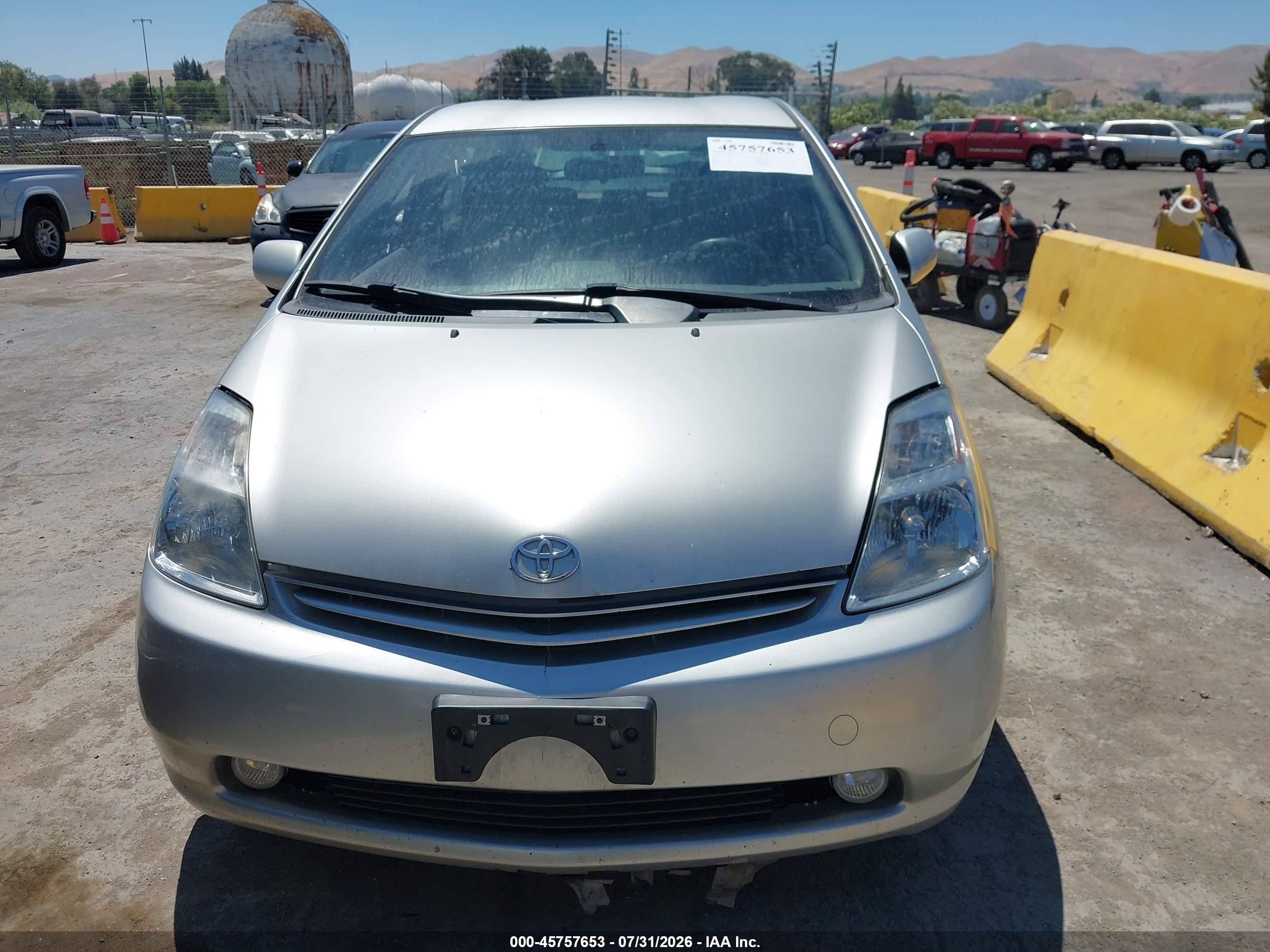 2005 Toyota Prius   Silver vin: JTDKB20U850123991
