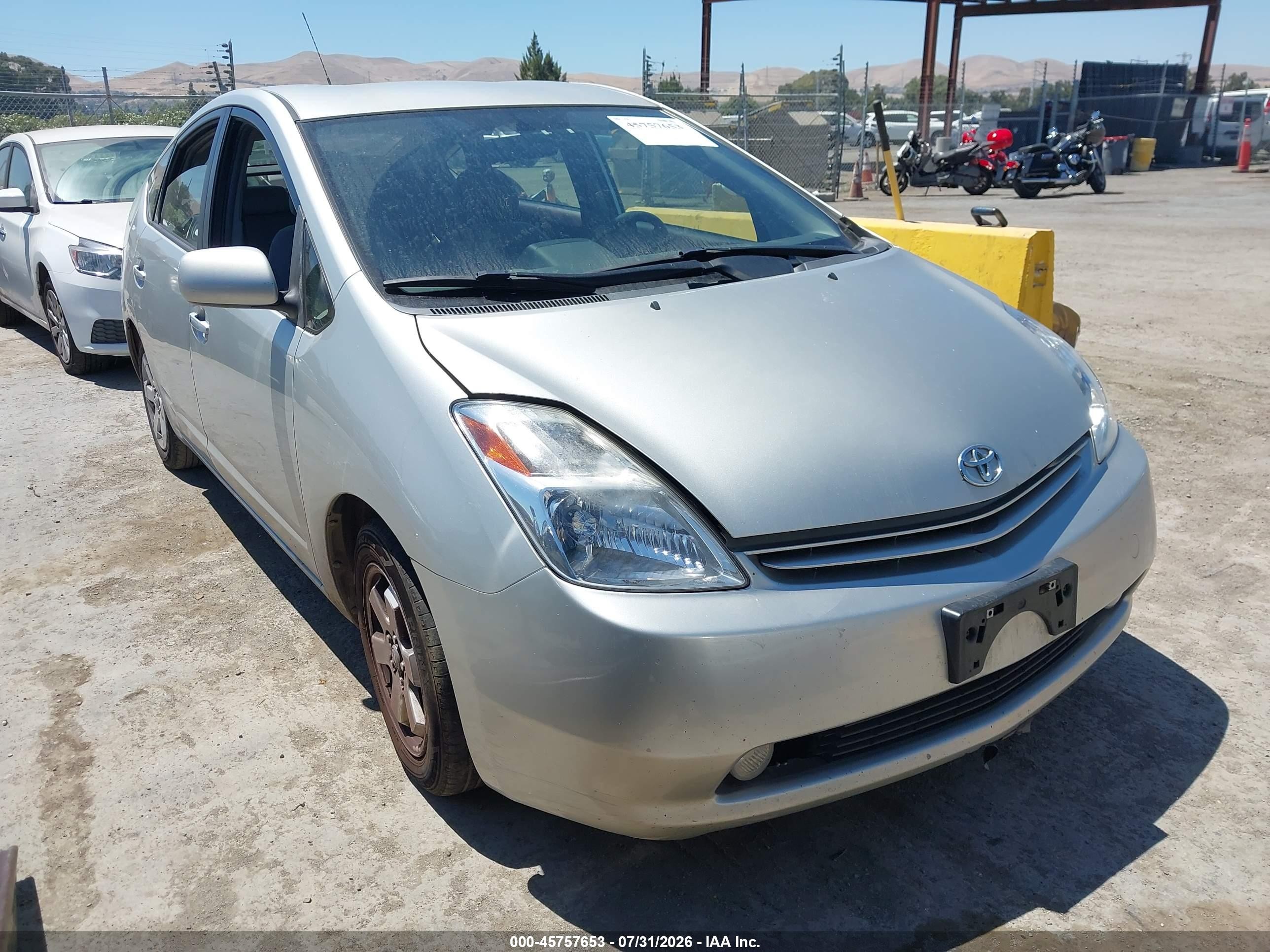 2005 Toyota Prius   Silver vin: JTDKB20U850123991