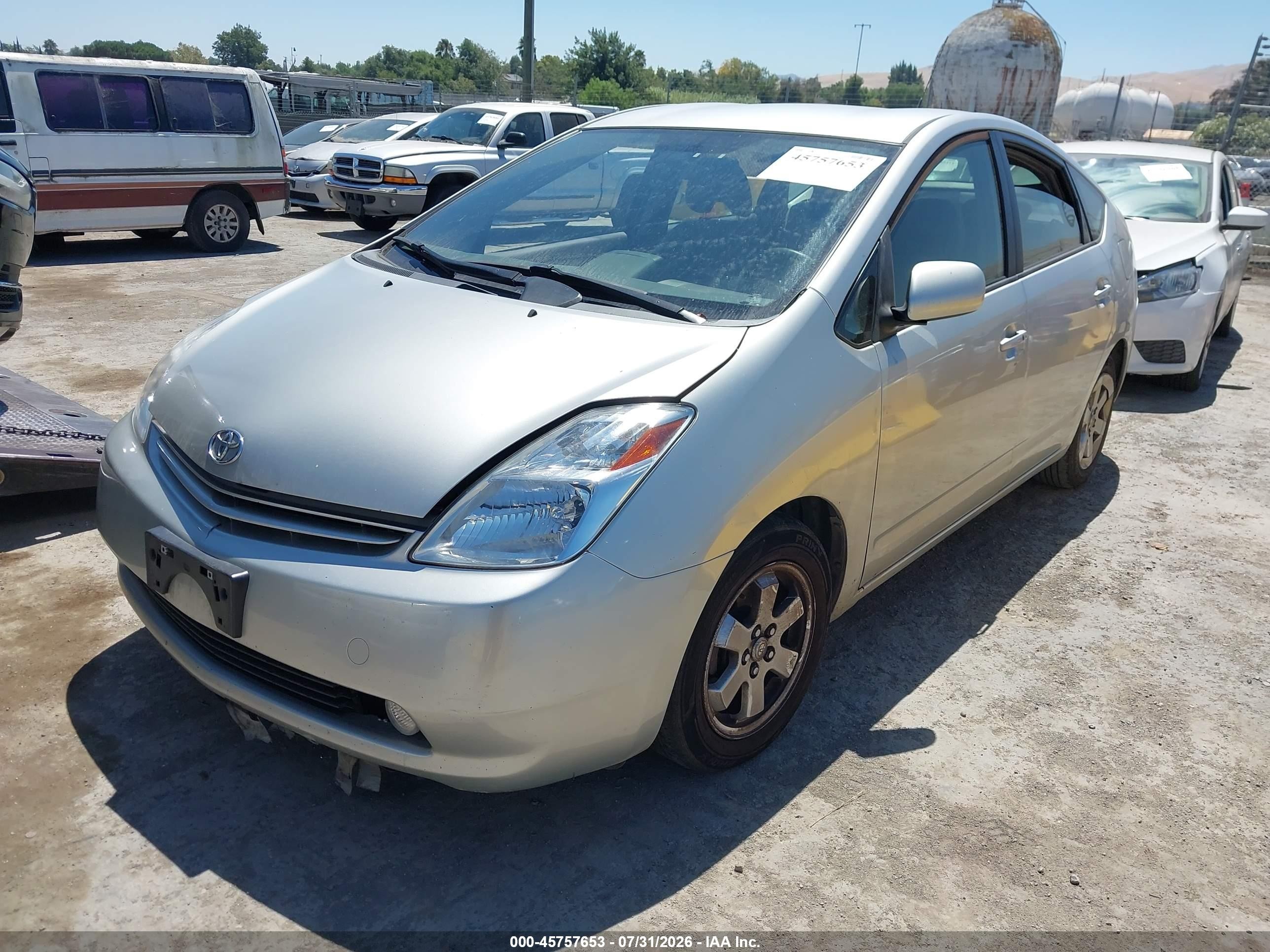 2005 Toyota Prius   Silver vin: JTDKB20U850123991