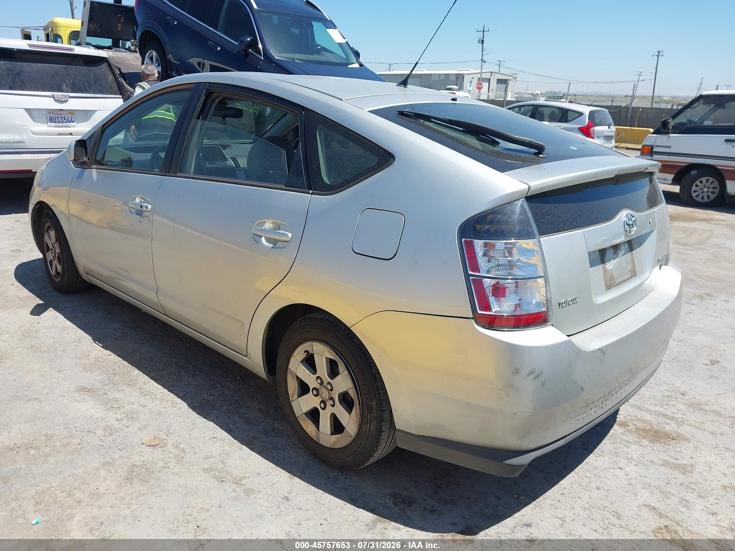 2005 Toyota Prius   Silver vin: JTDKB20U850123991