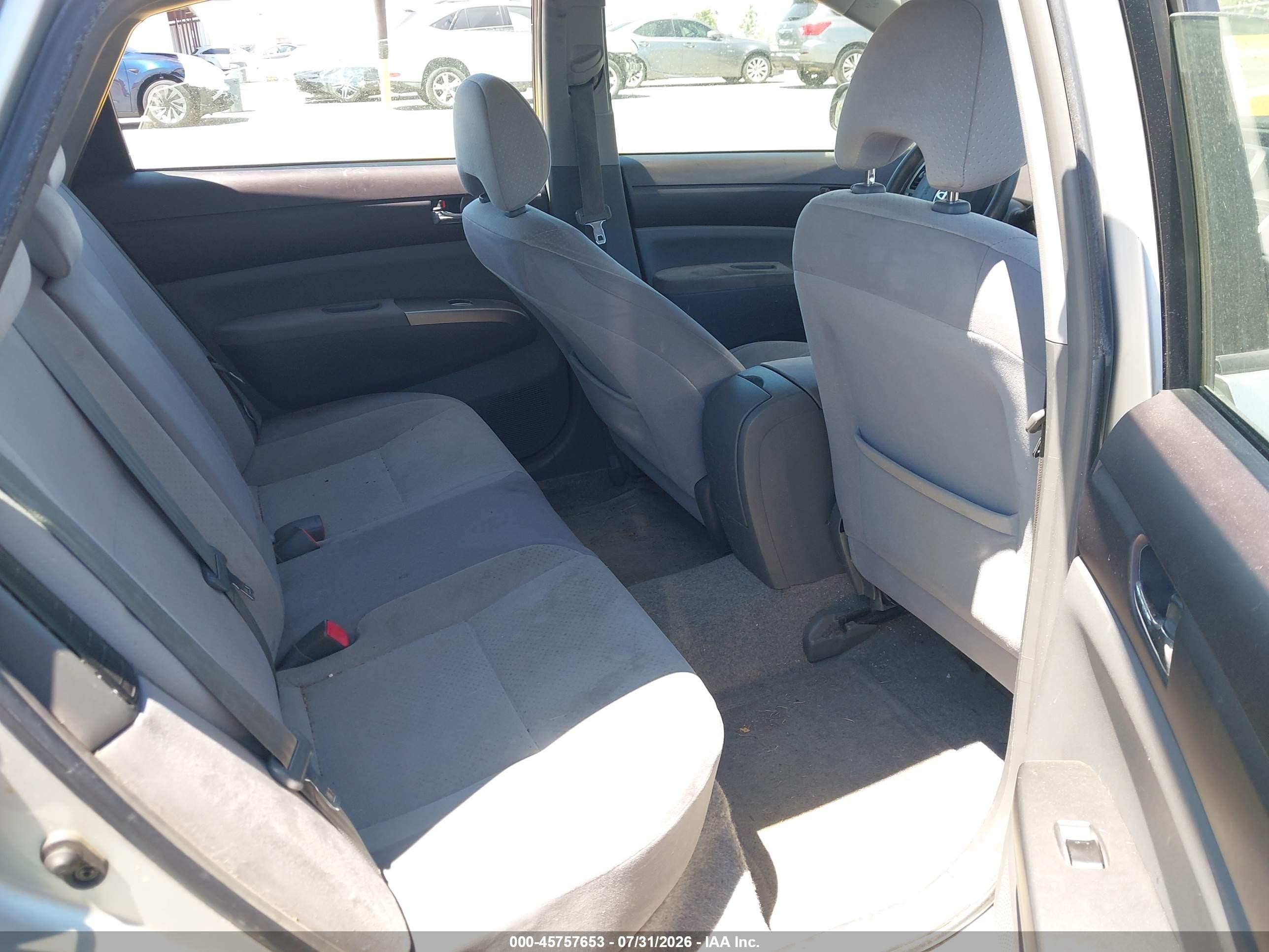 2005 Toyota Prius   Silver vin: JTDKB20U850123991