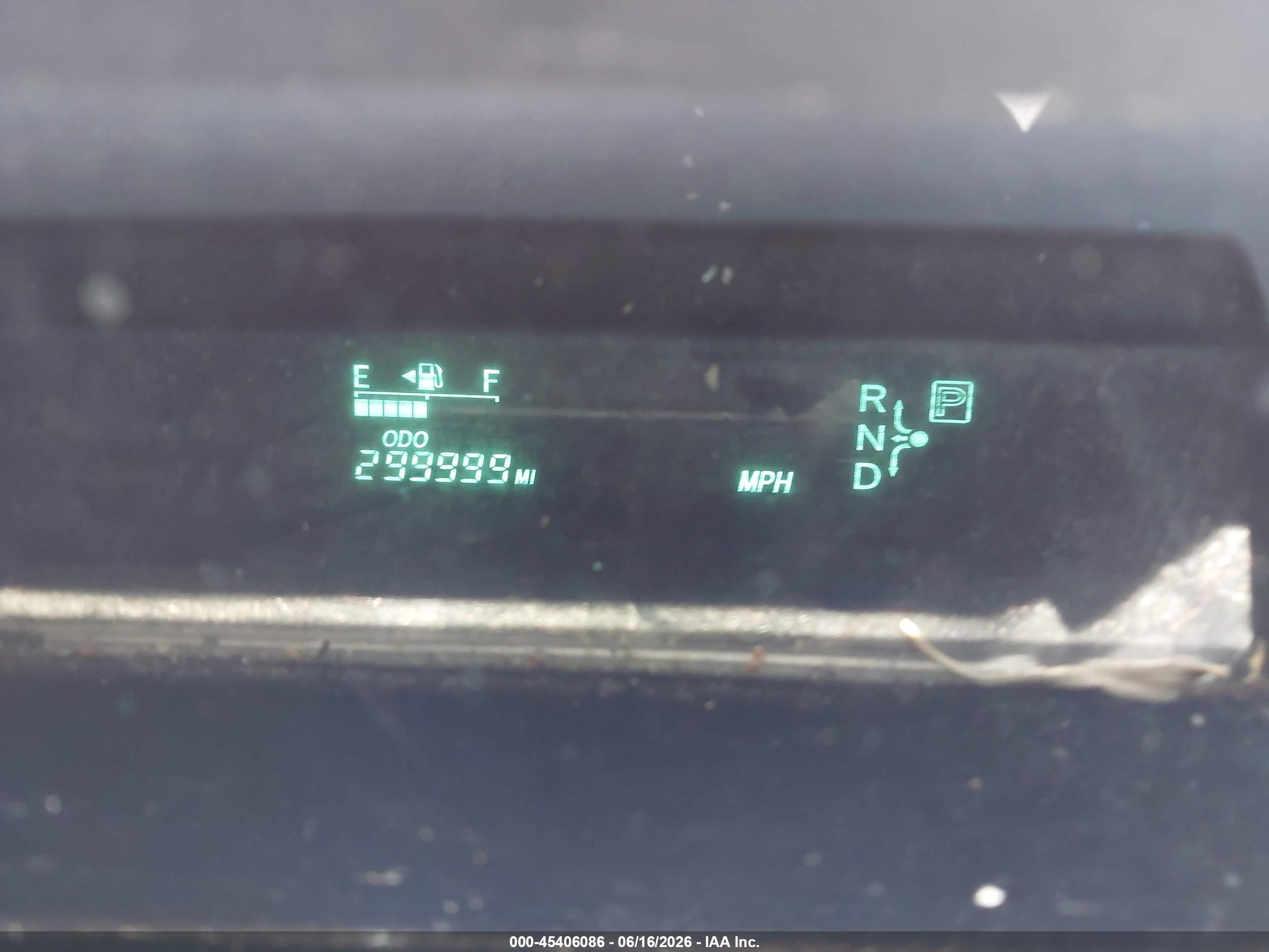 2005 Toyota Prius   Silver vin: JTDKB20U850132304