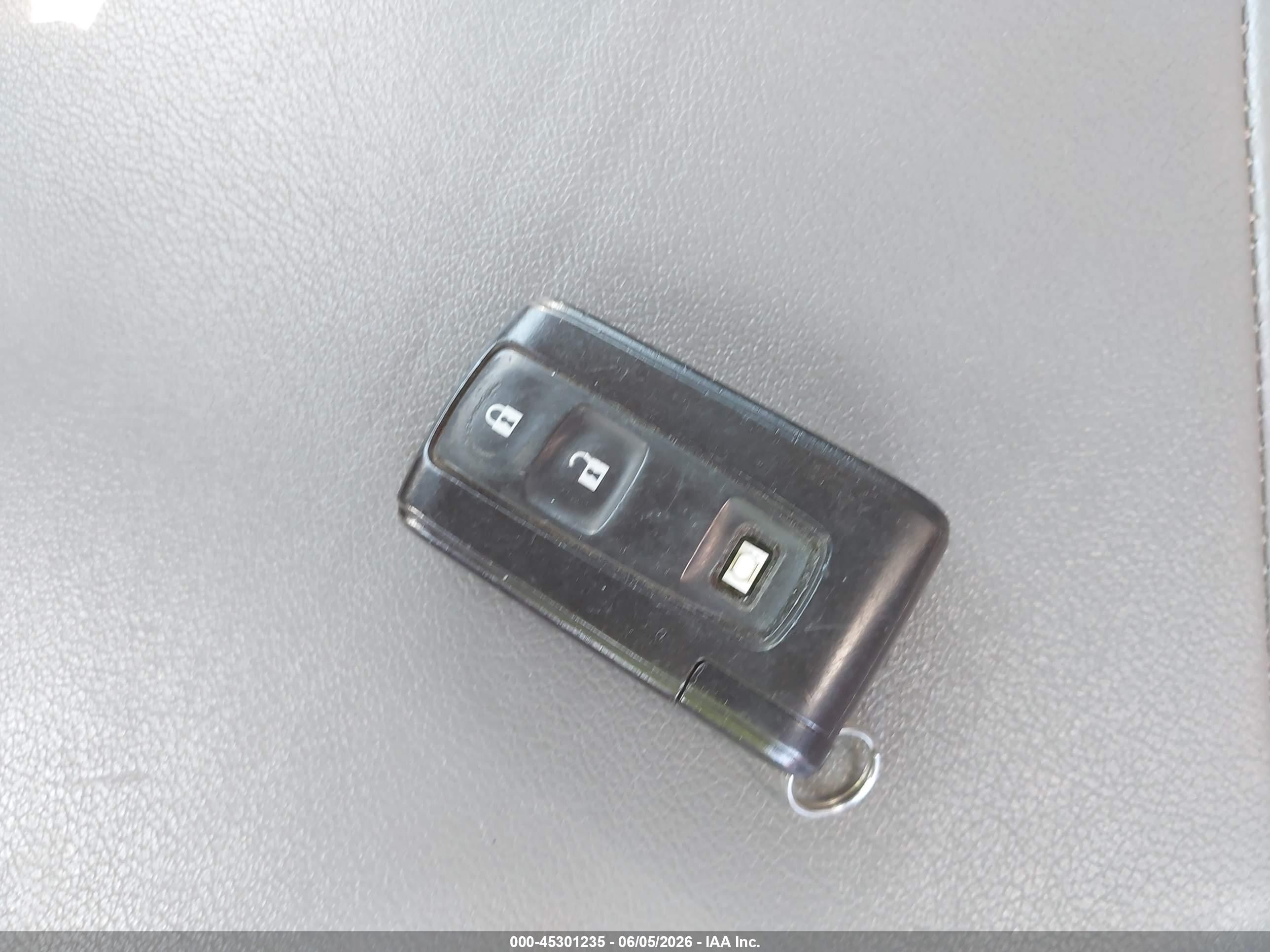 2005 Toyota Prius   Black vin: JTDKB20U853009150