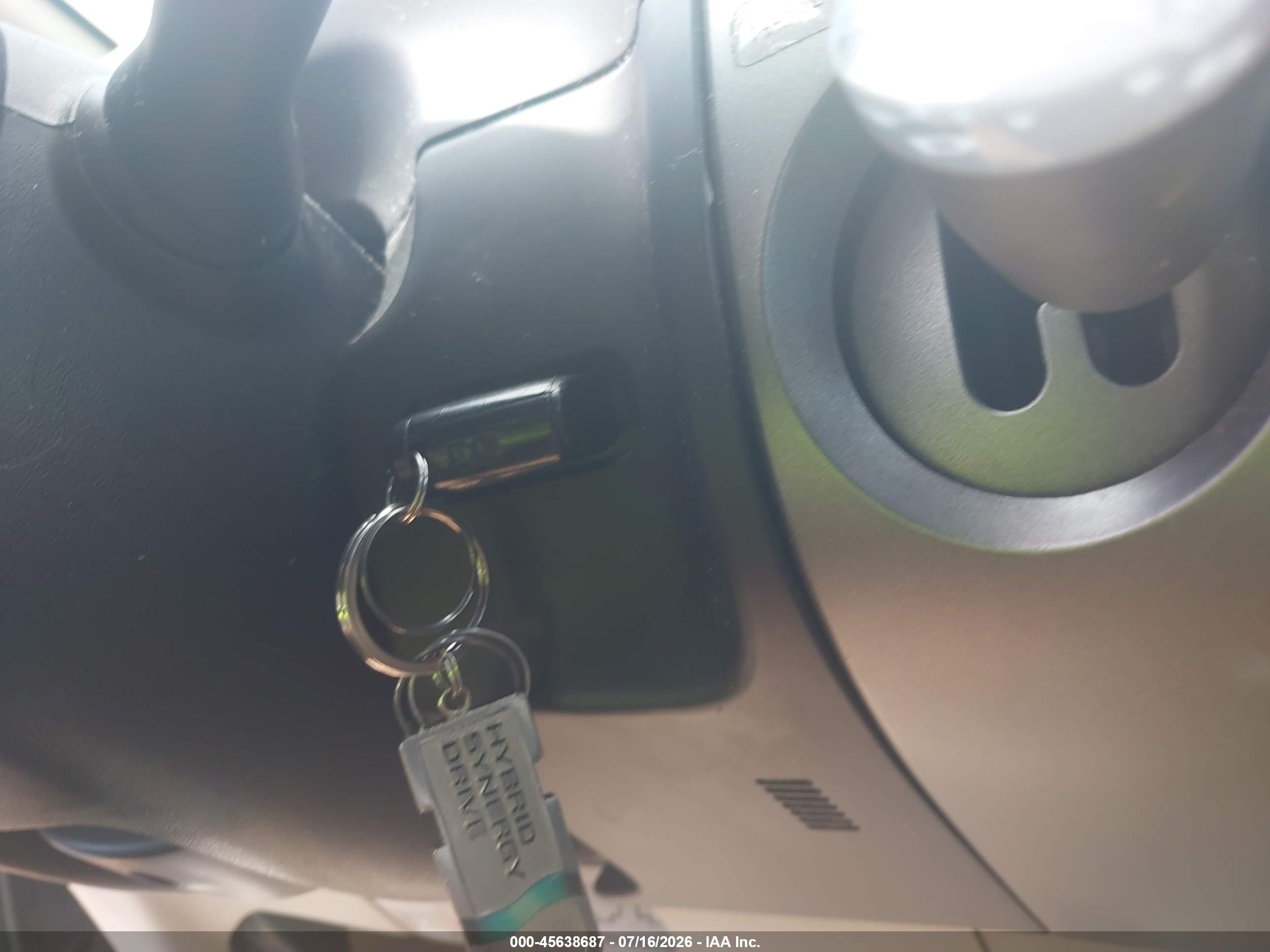 2005 Toyota Prius   Gray vin: JTDKB20U853020004