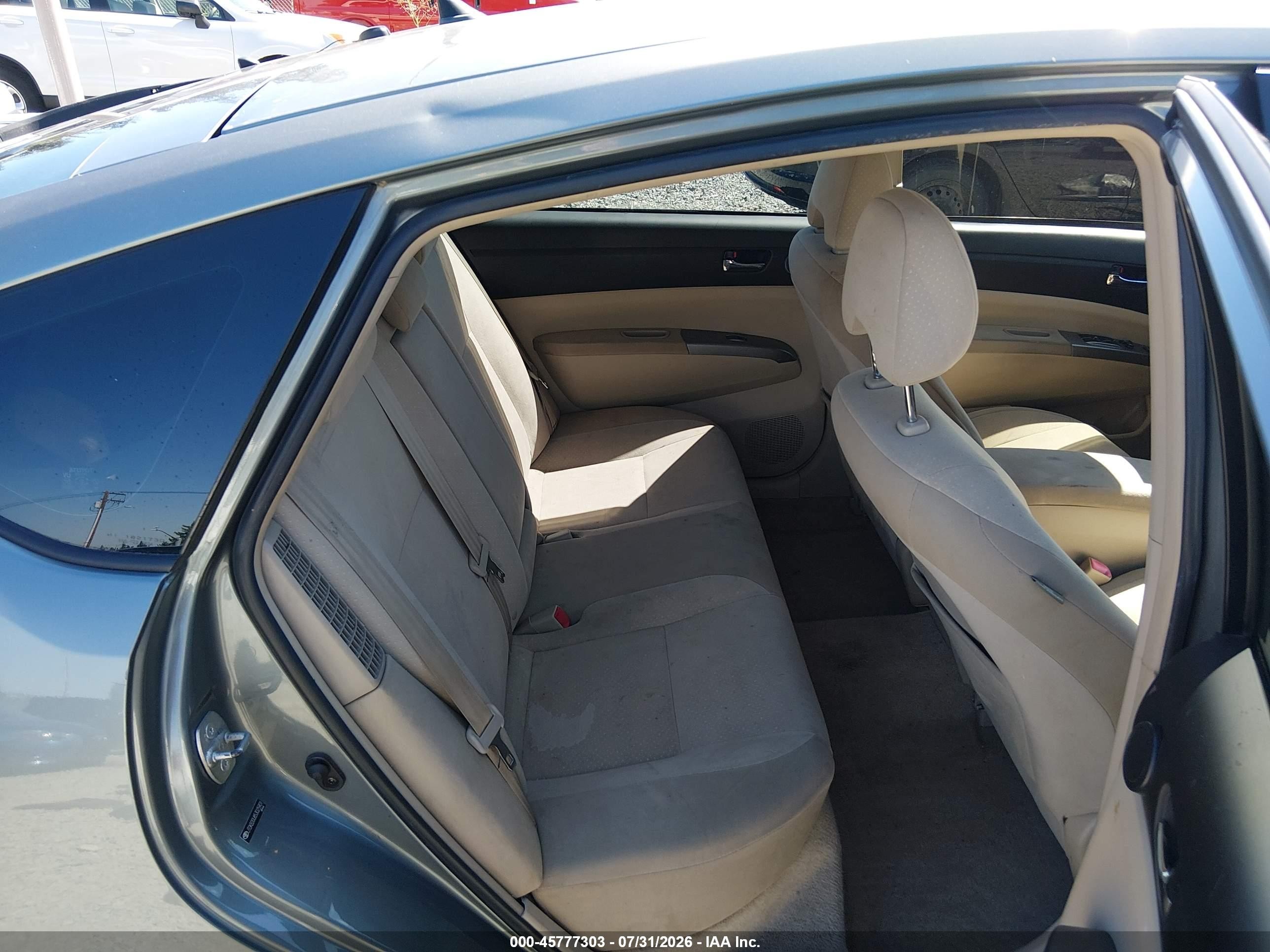 2005 Toyota Prius   Gray vin: JTDKB20U853025901