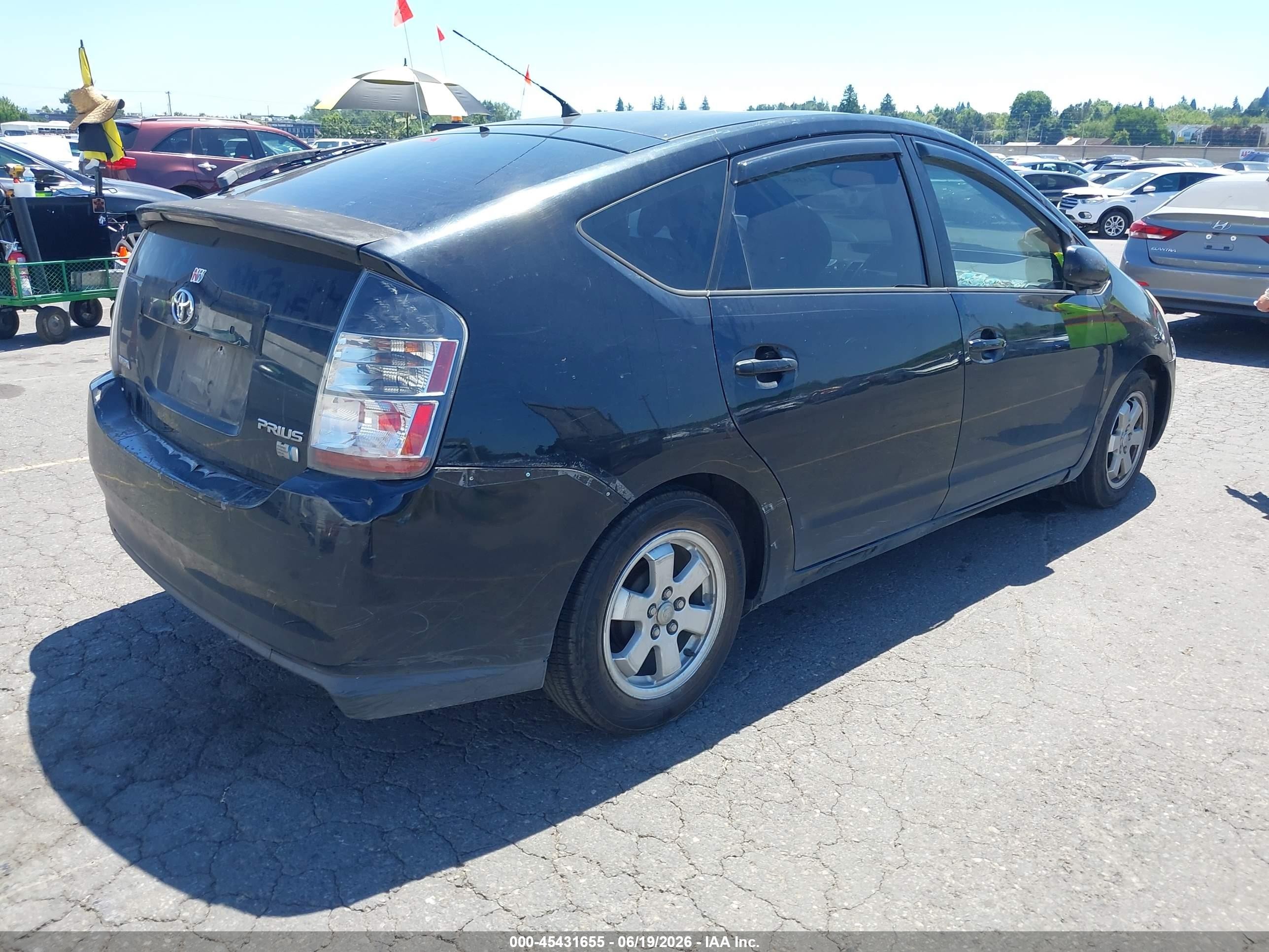 2005 Toyota Prius   Black vin: JTDKB20U853028071