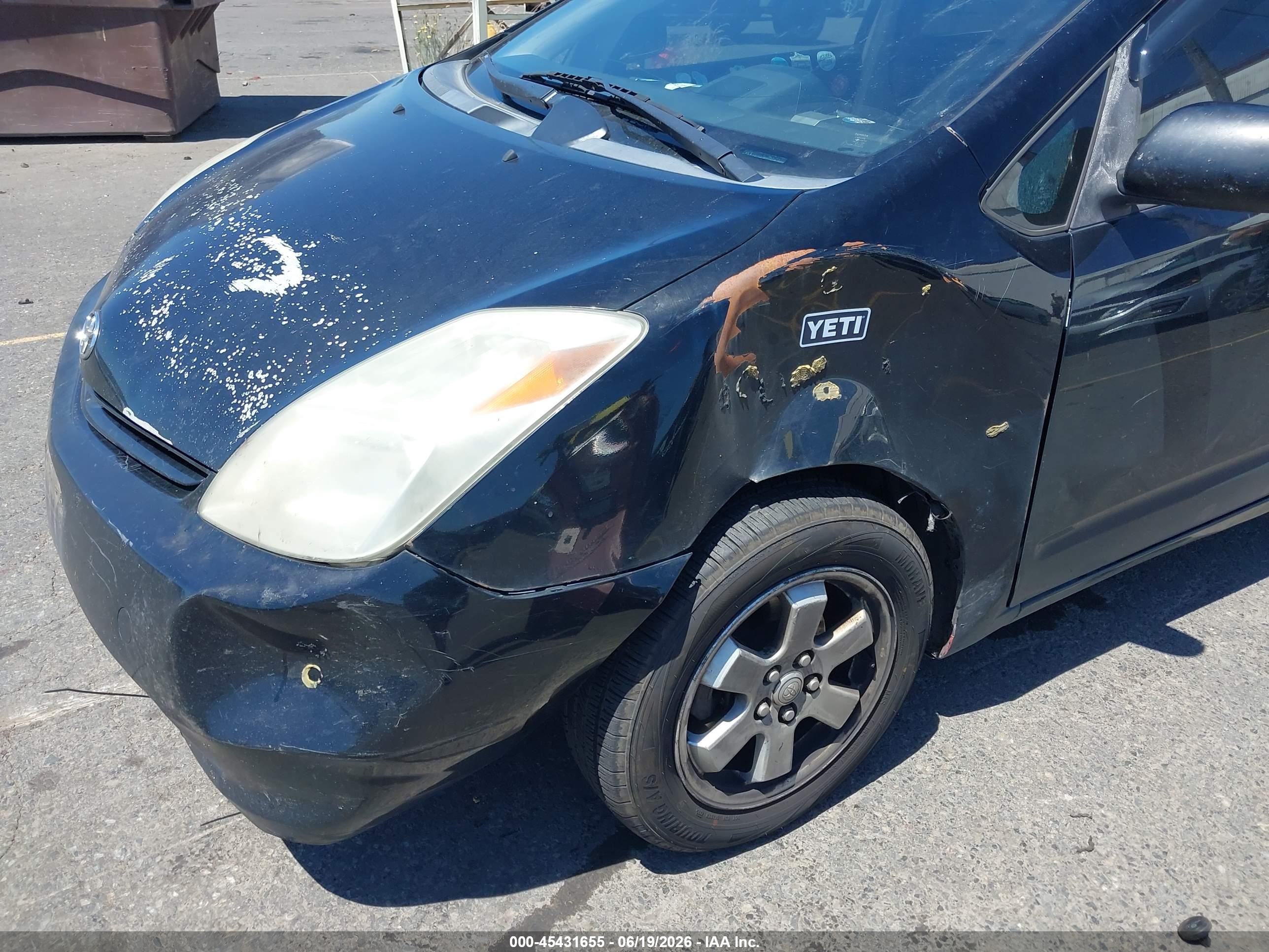 2005 Toyota Prius   Black vin: JTDKB20U853028071