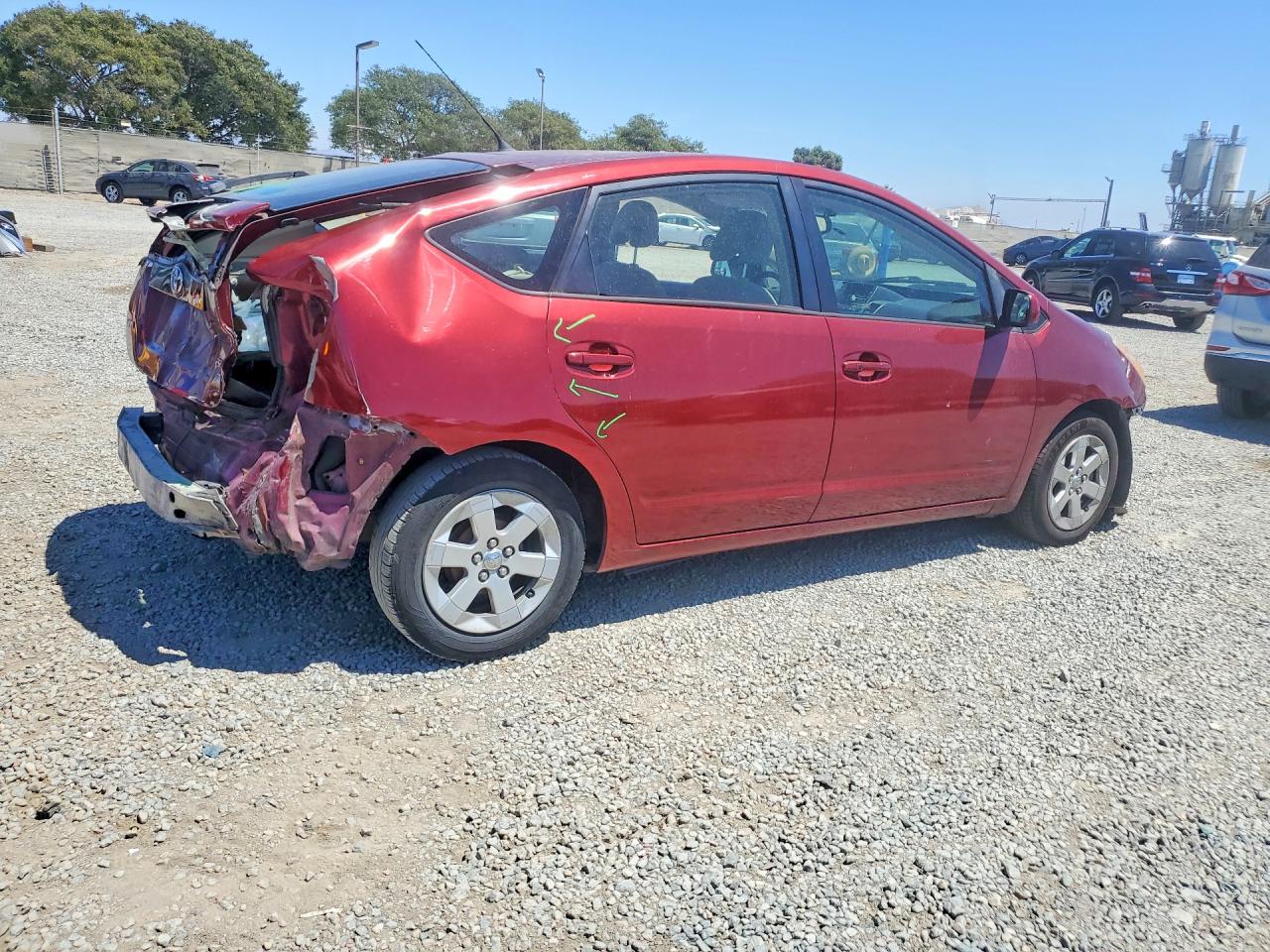 2005 Toyota Prius Base Red vin: JTDKB20U853030631