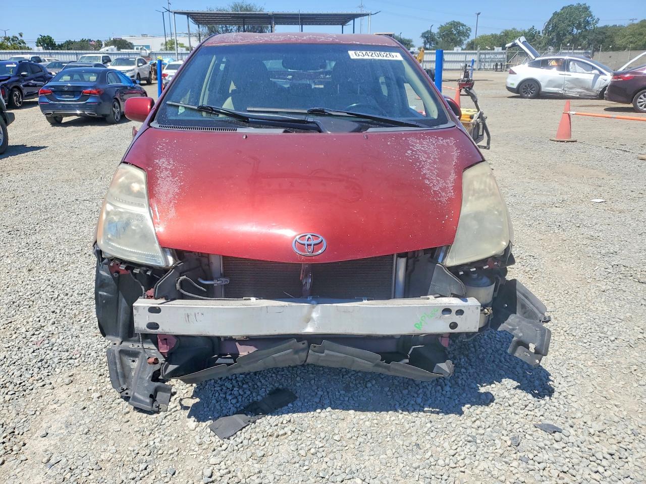 2005 Toyota Prius Base Red vin: JTDKB20U853030631