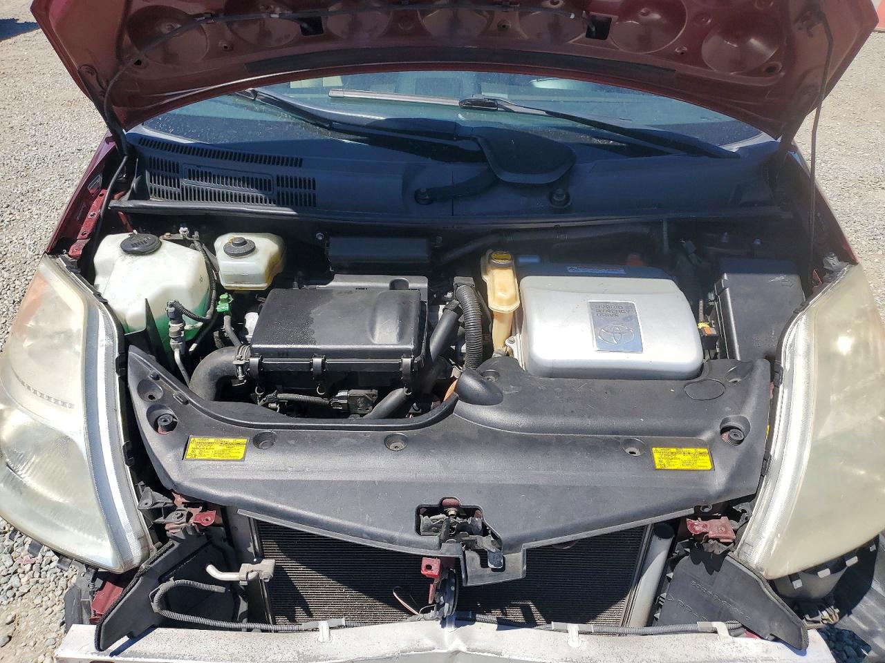 2005 Toyota Prius Base Red vin: JTDKB20U853030631
