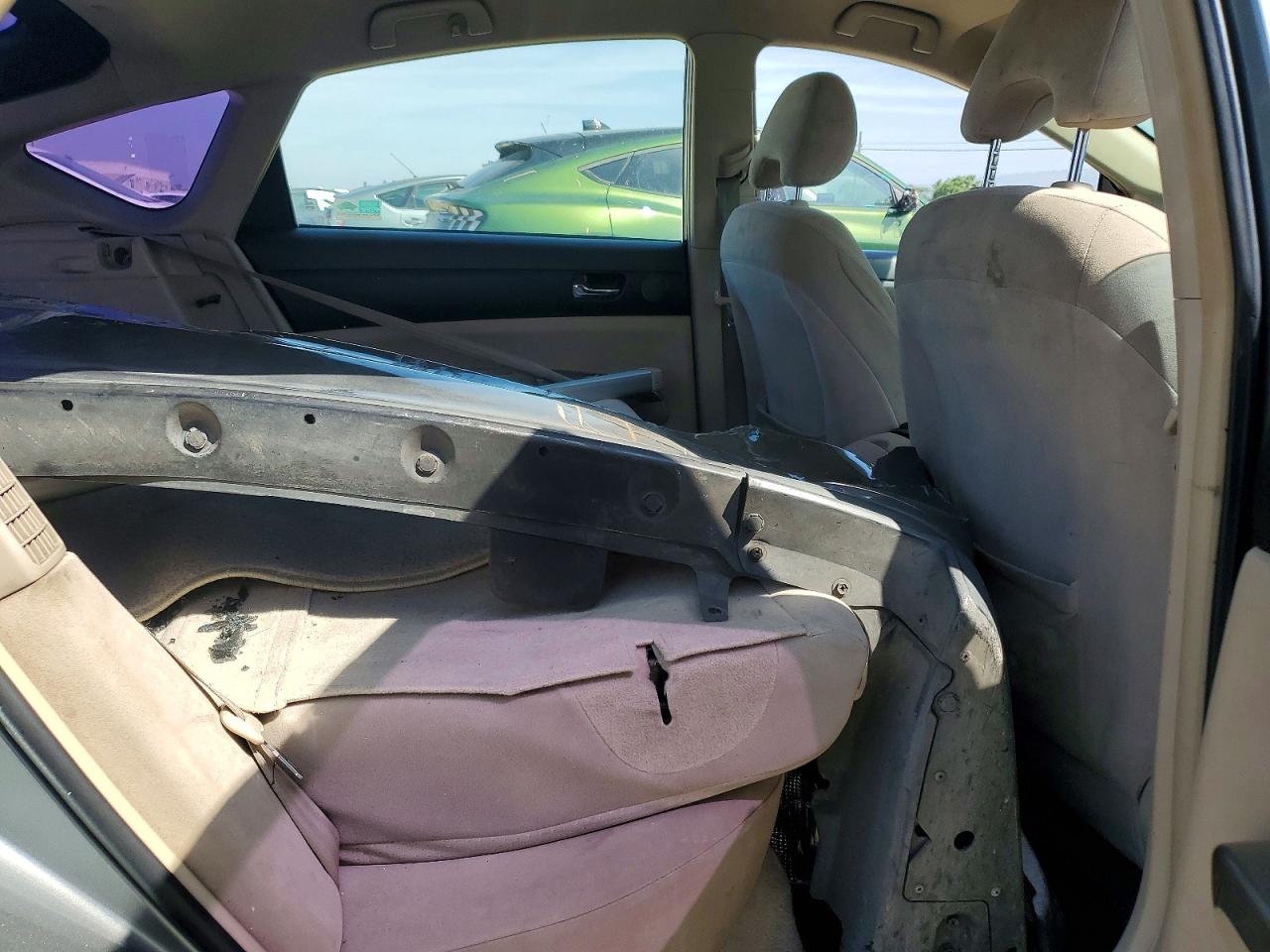 2005 Toyota Prius Base Silver vin: JTDKB20U853036509