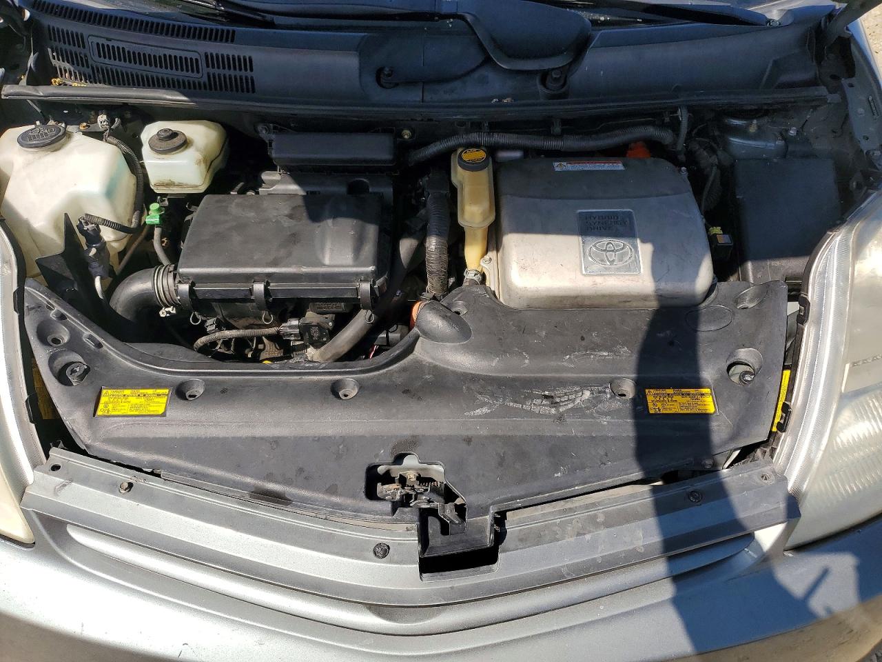 2005 Toyota Prius Base Silver vin: JTDKB20U853036509