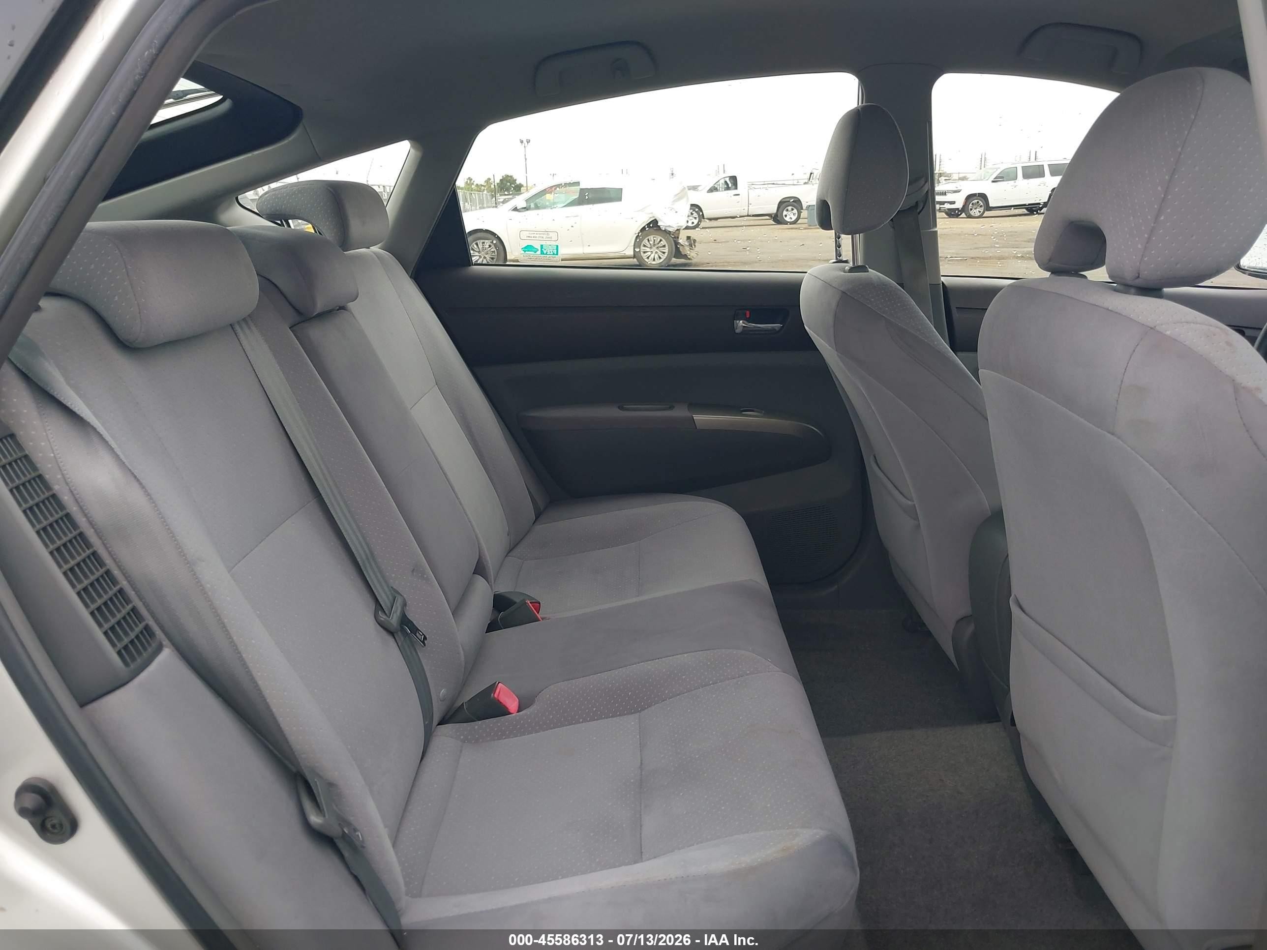 2005 Toyota Prius   Серебряный vin: JTDKB20U853037983