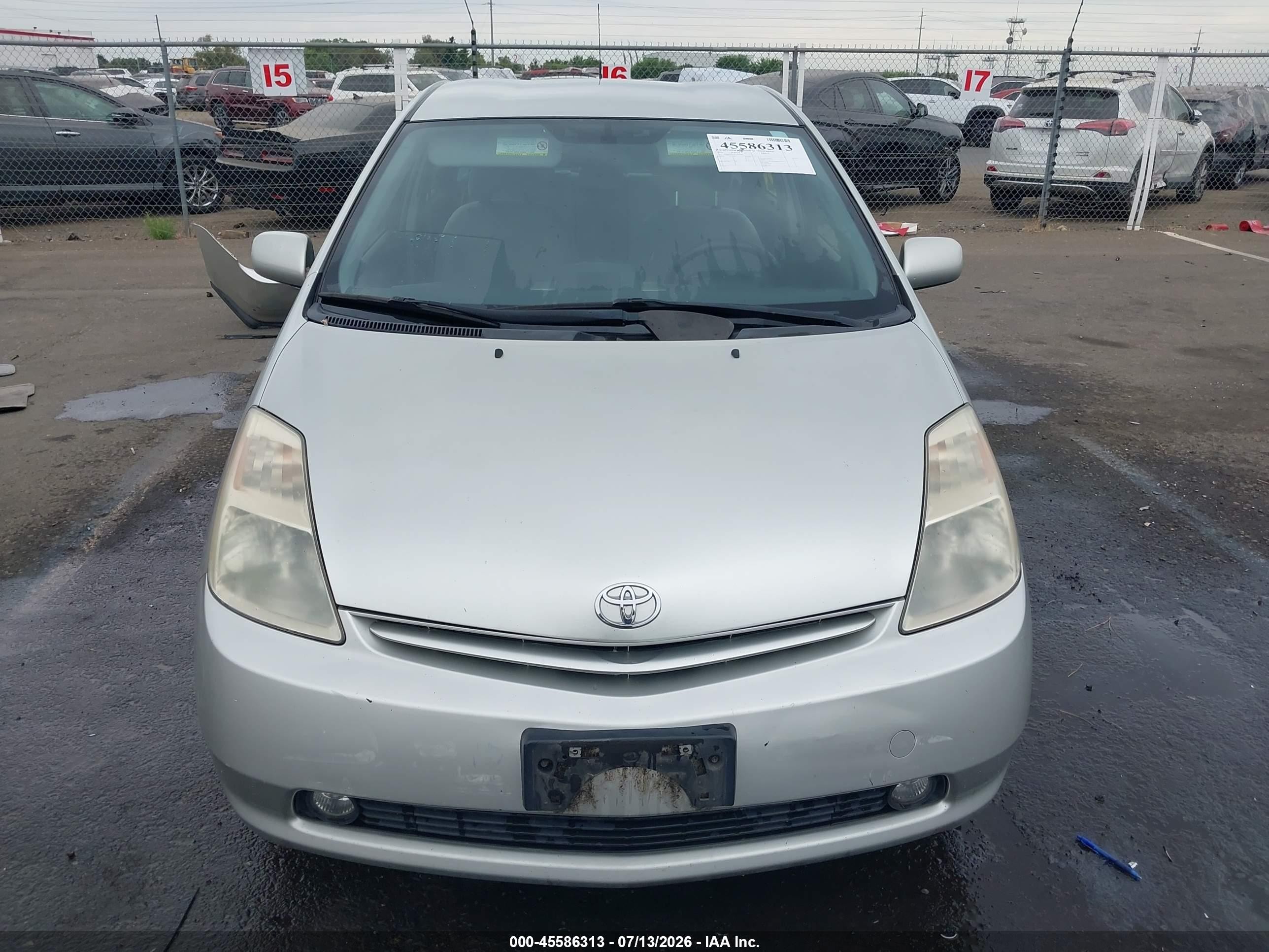 2005 Toyota Prius   Серебряный vin: JTDKB20U853037983
