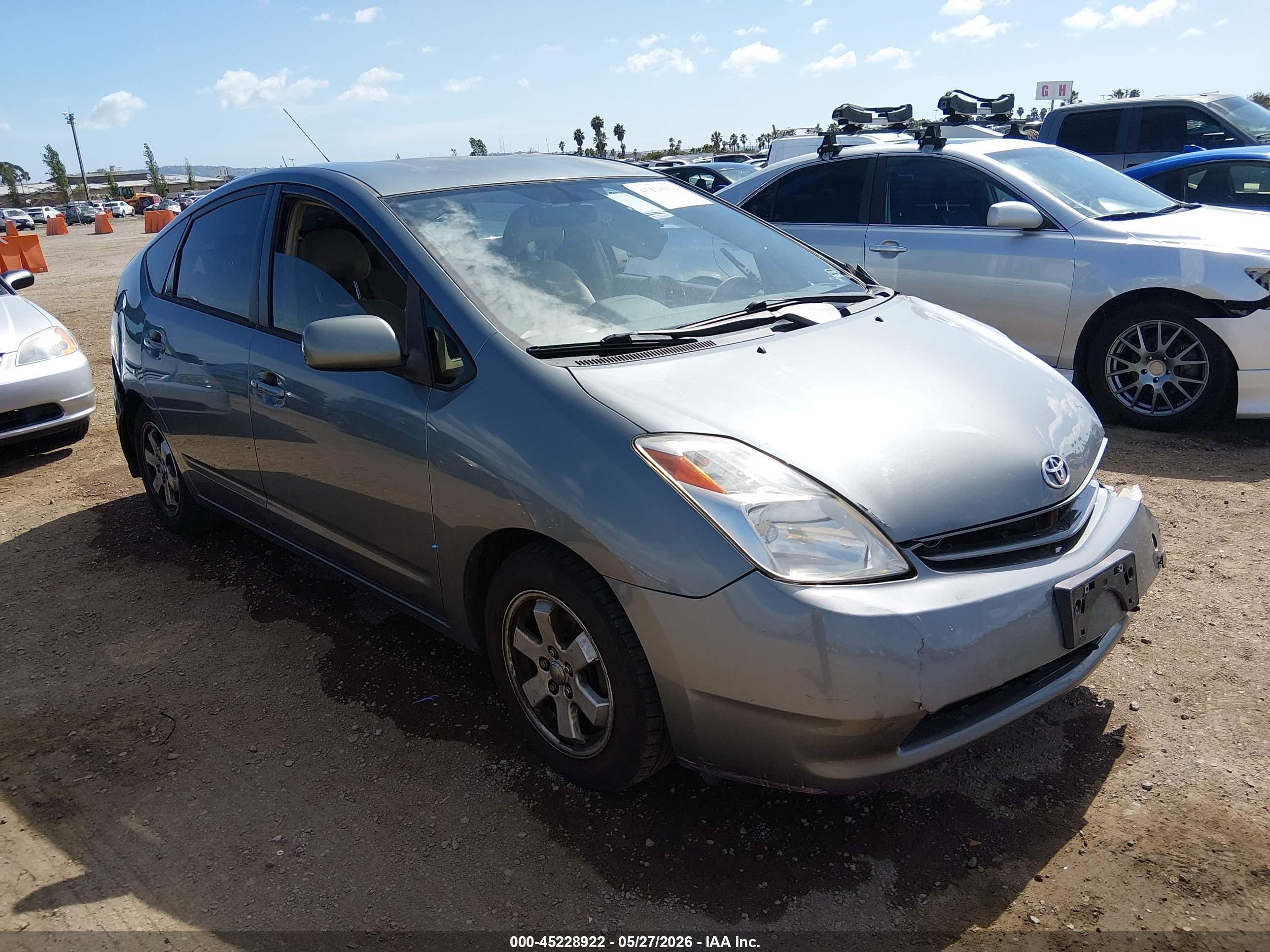 2005 Toyota Prius   Gray vin: JTDKB20U853042116