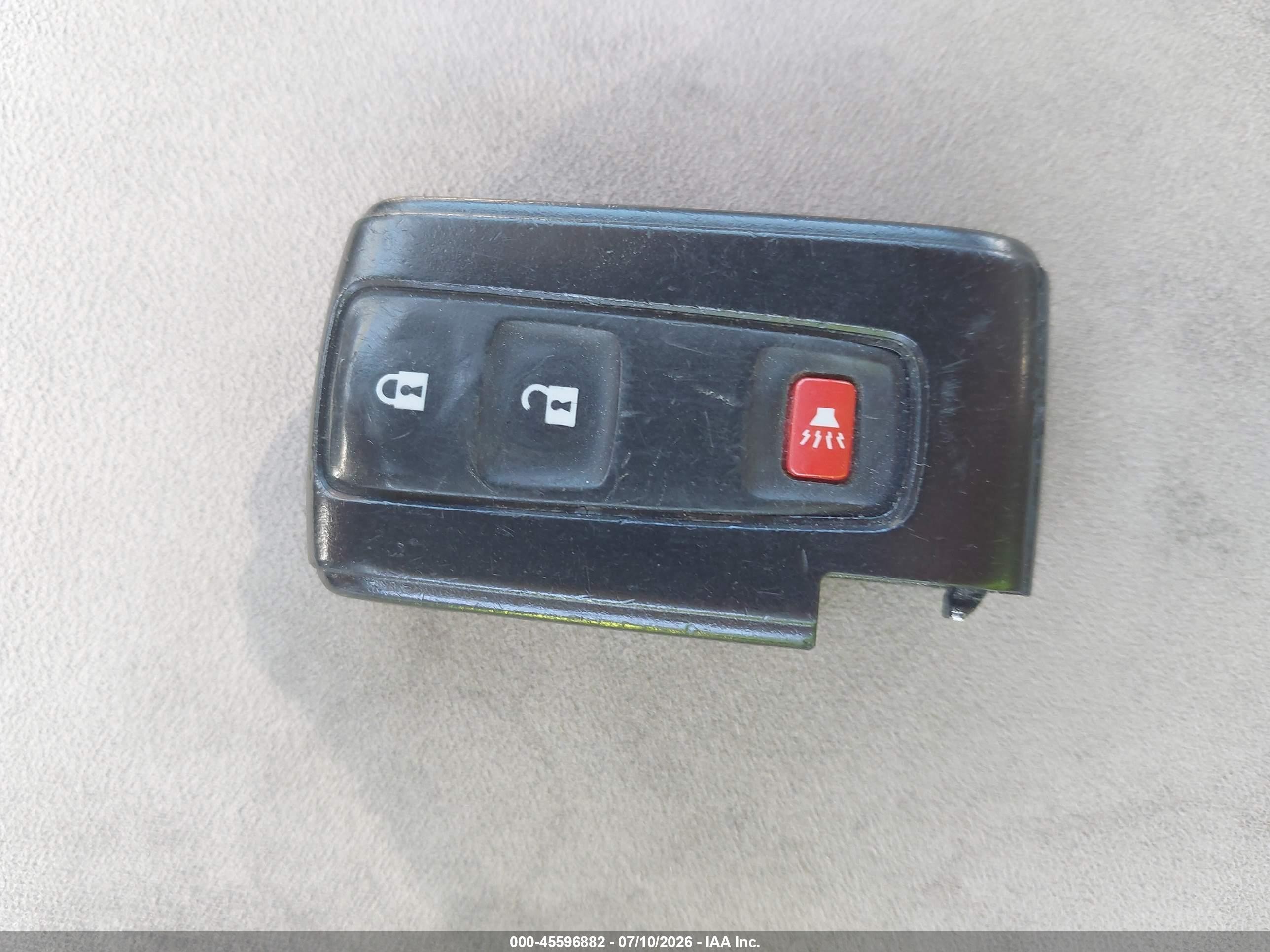 2005 Toyota Prius   Серебряный vin: JTDKB20U853044805