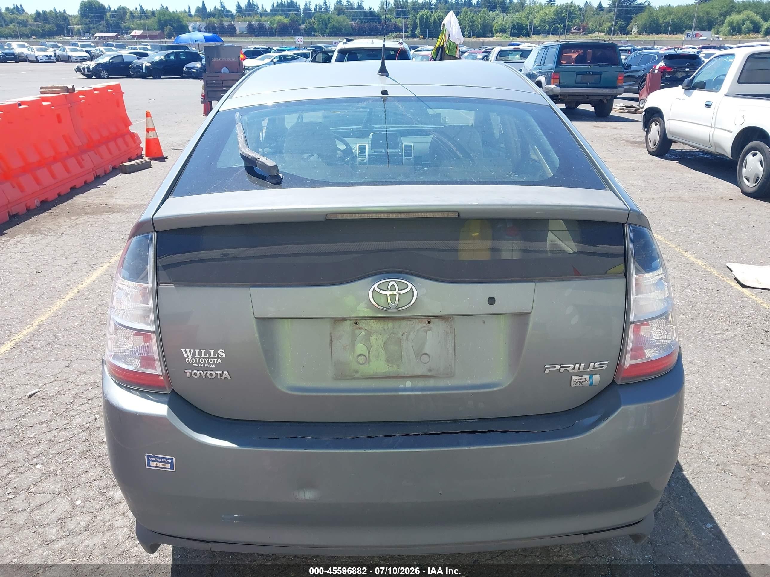2005 Toyota Prius   Серебряный vin: JTDKB20U853044805