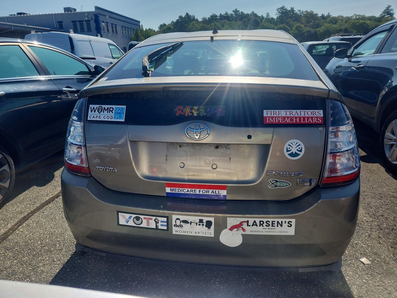 2005 Toyota Prius Base Cream vin: JTDKB20U853051477