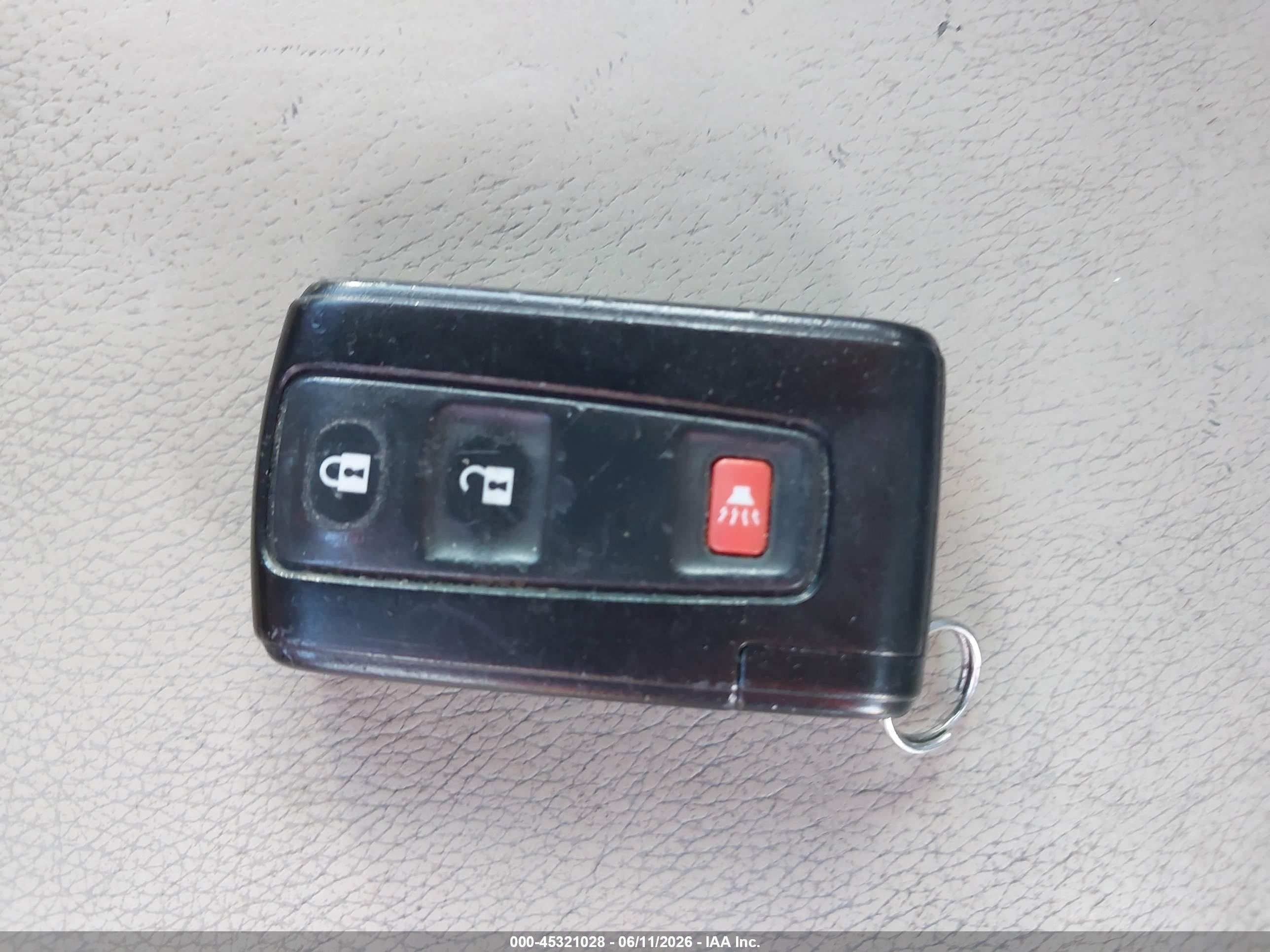 2005 Toyota Prius Черный vin: JTDKB20U853103223