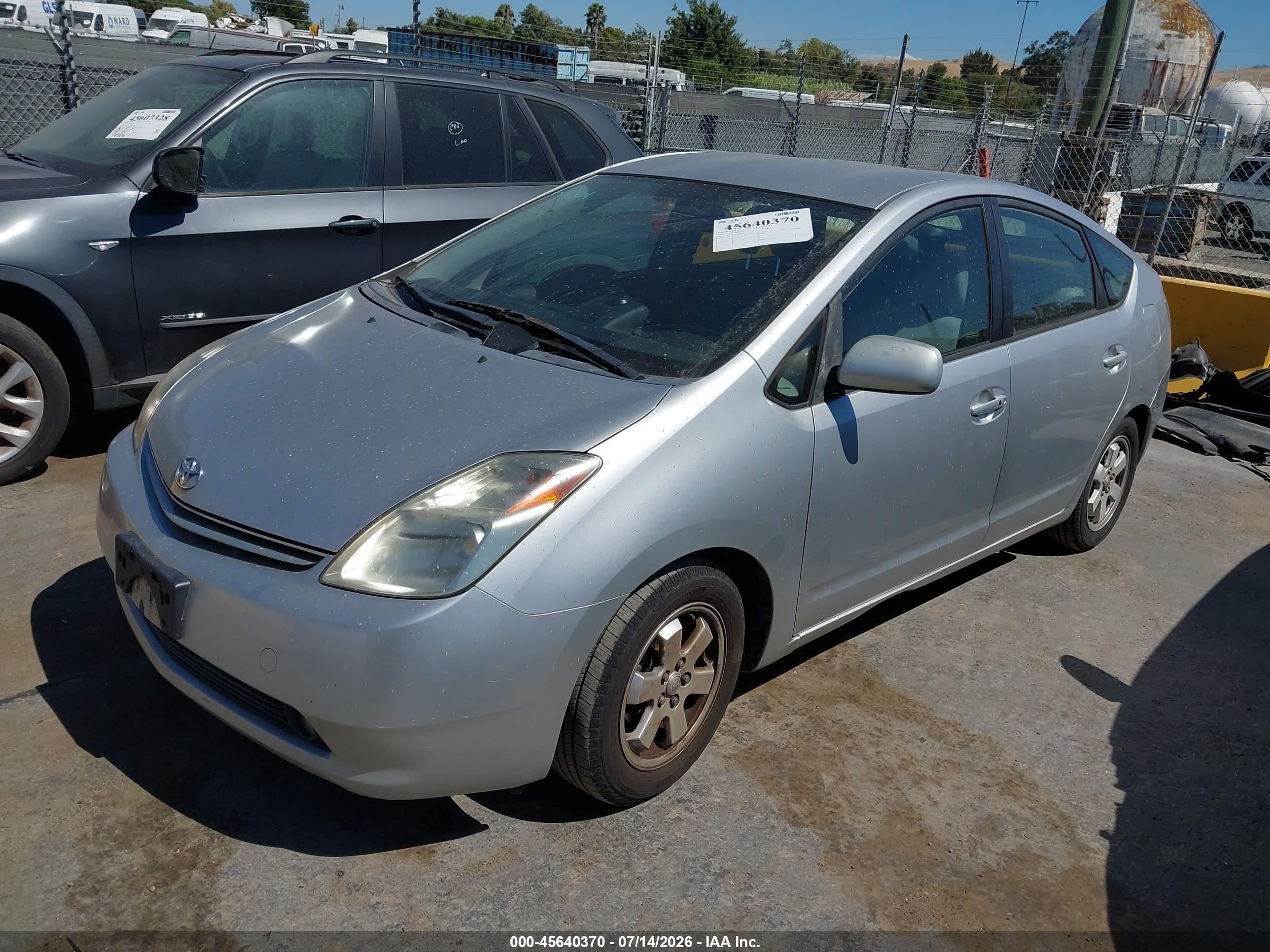 2005 Toyota Prius   Silver vin: JTDKB20U857027978