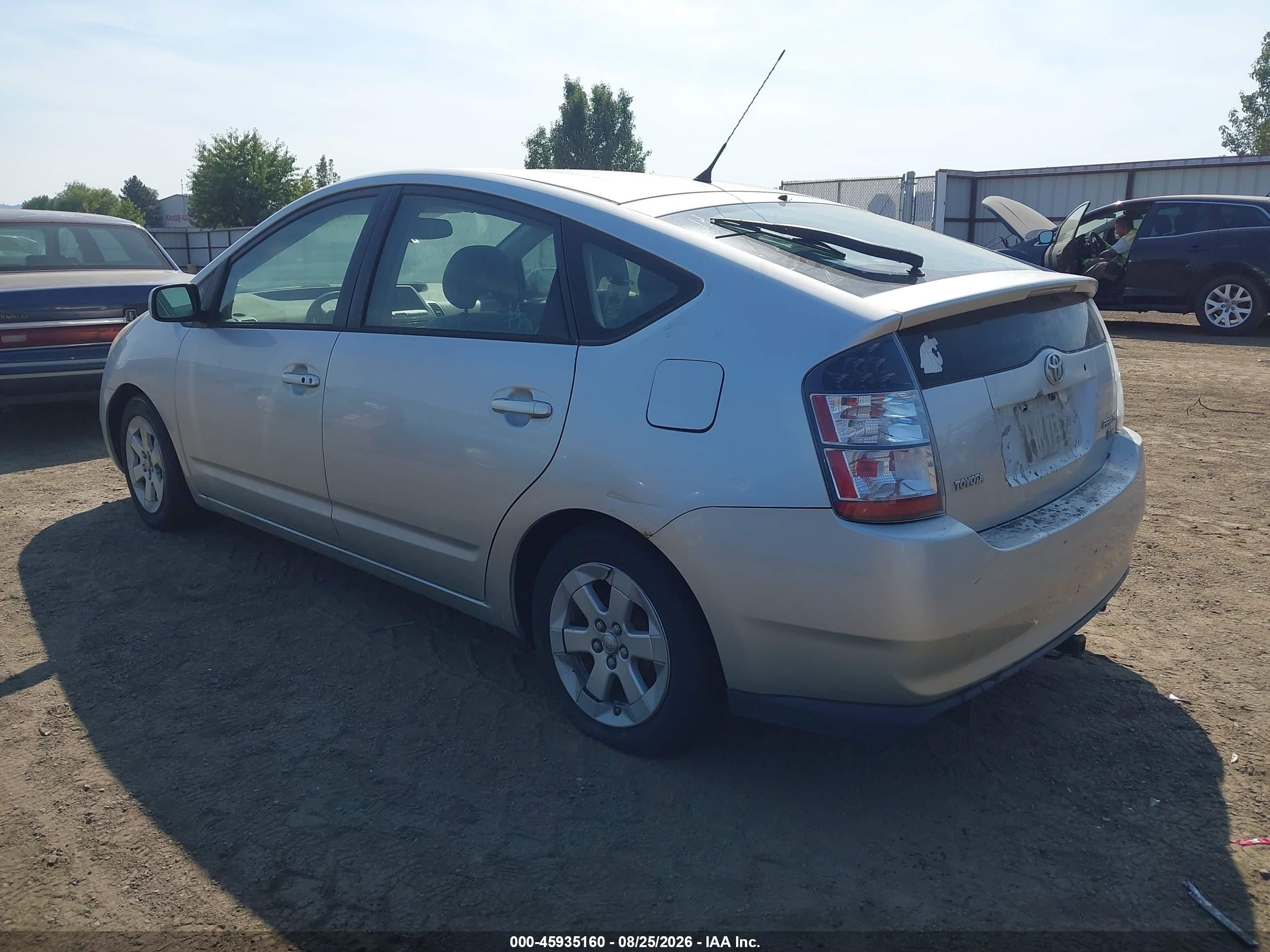 2005 Toyota Prius   Silver vin: JTDKB20U857031321