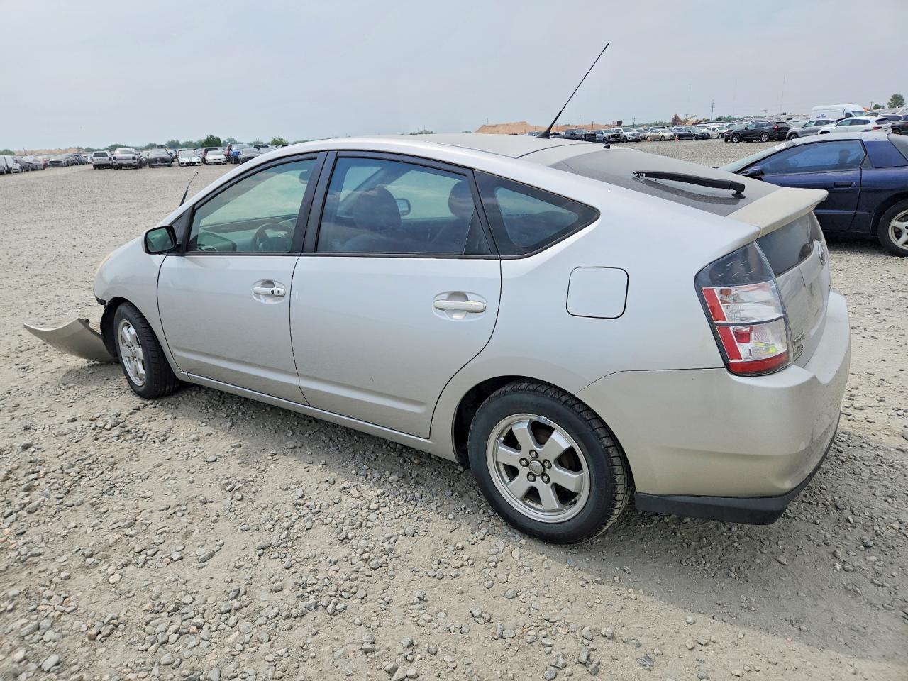 2005 Toyota Prius Base Silver vin: JTDKB20U857032940