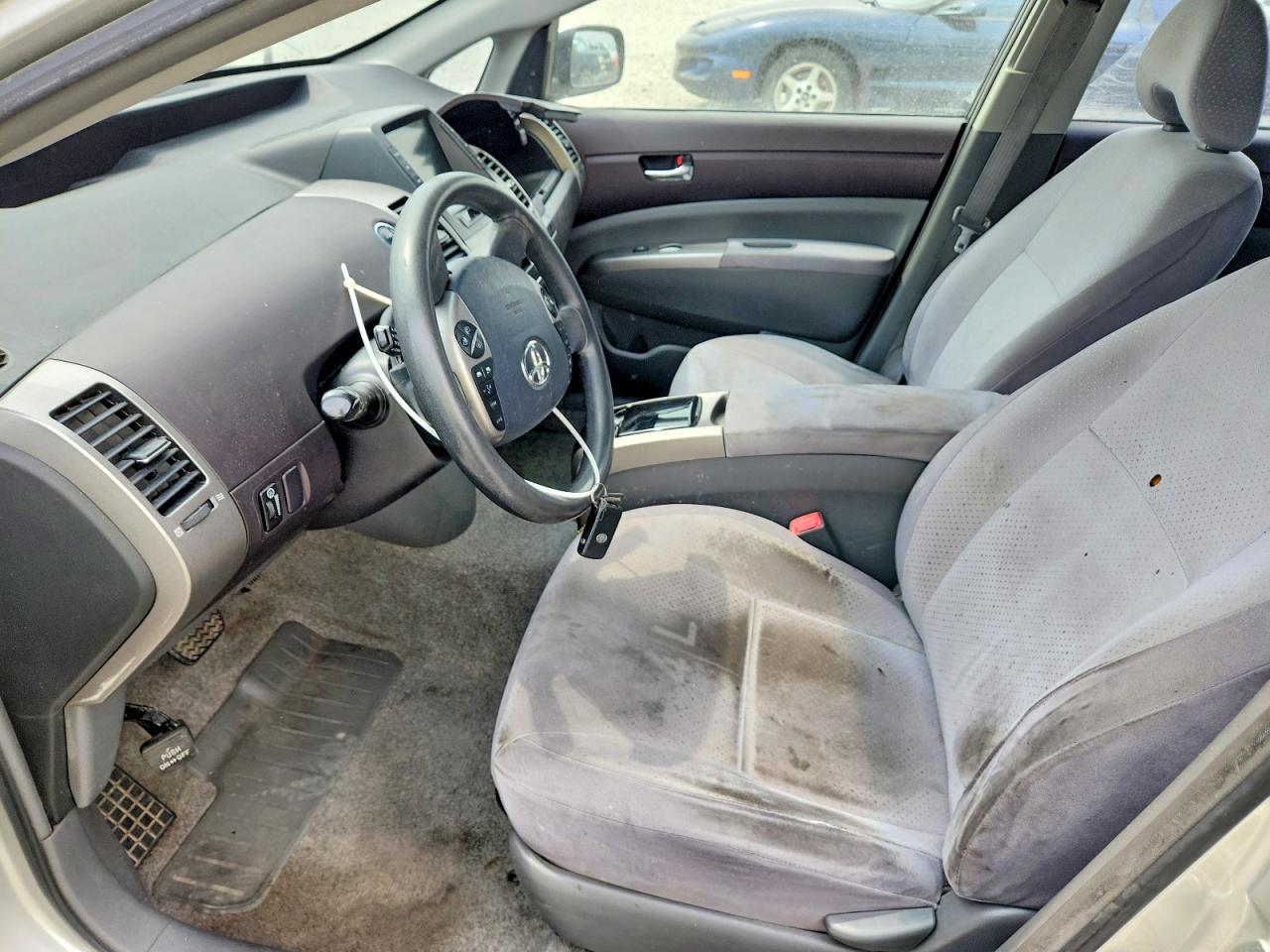 2005 Toyota Prius Base Silver vin: JTDKB20U857032940