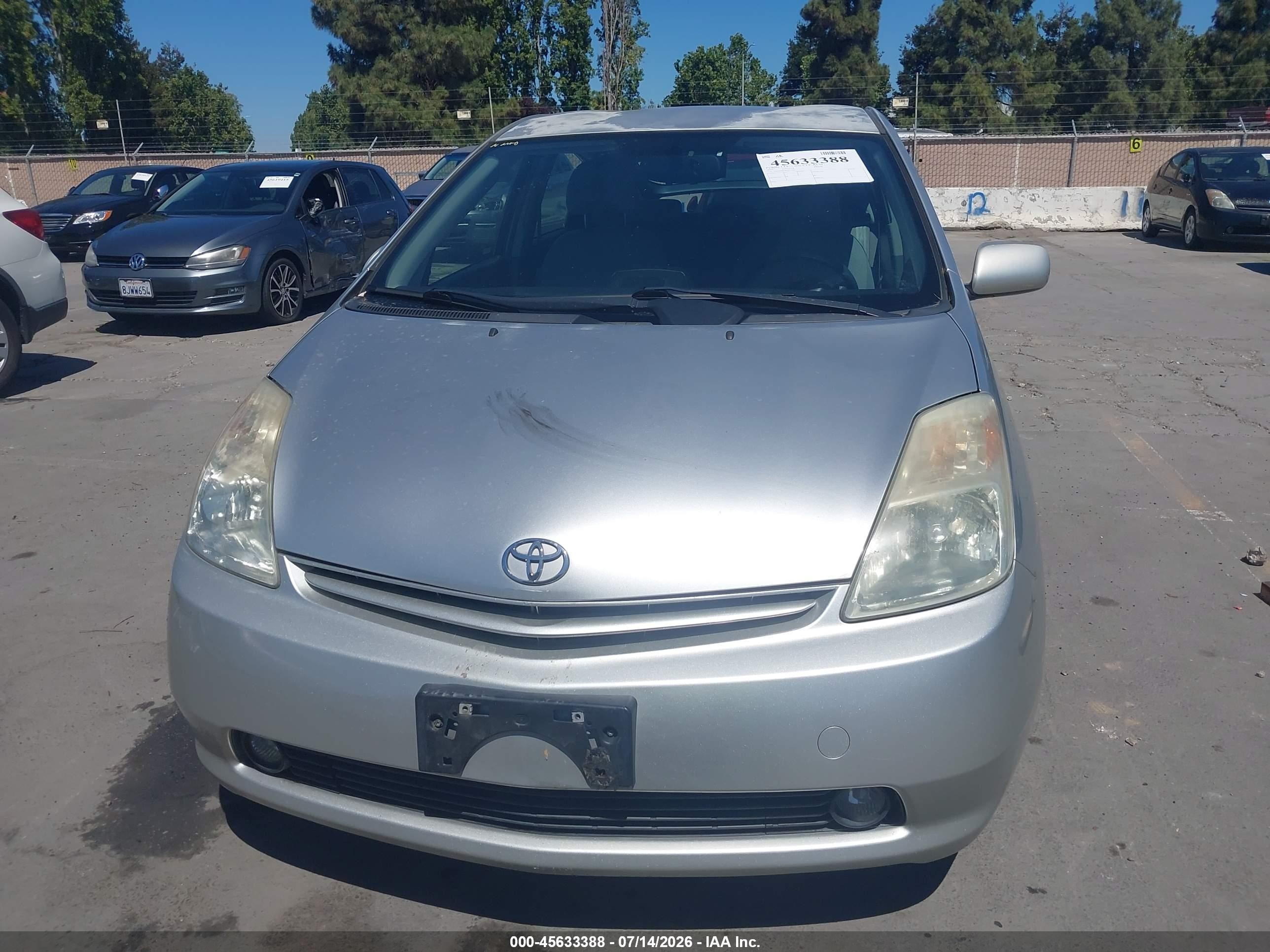 2005 Toyota Prius   Gray vin: JTDKB20U857037510