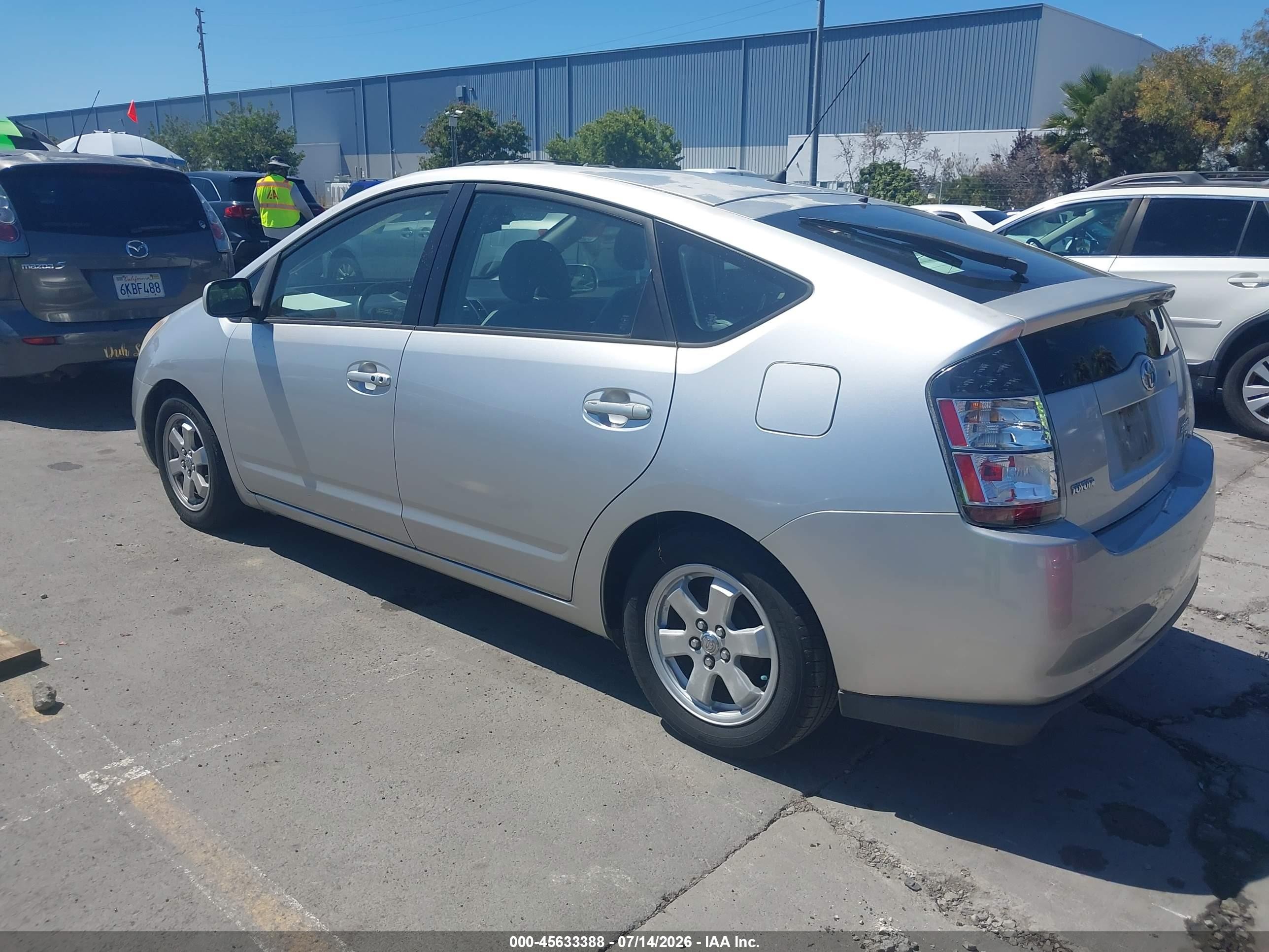 2005 Toyota Prius   Gray vin: JTDKB20U857037510