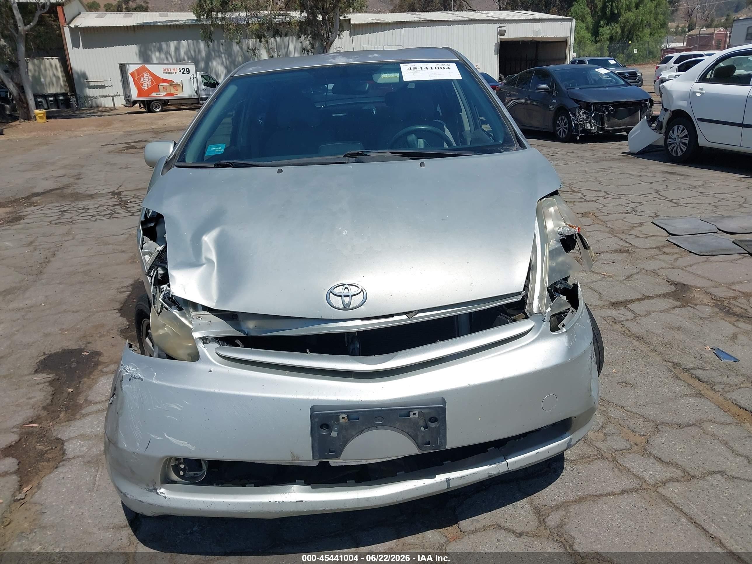 2005 Toyota Prius   Серебряный vin: JTDKB20U857040570