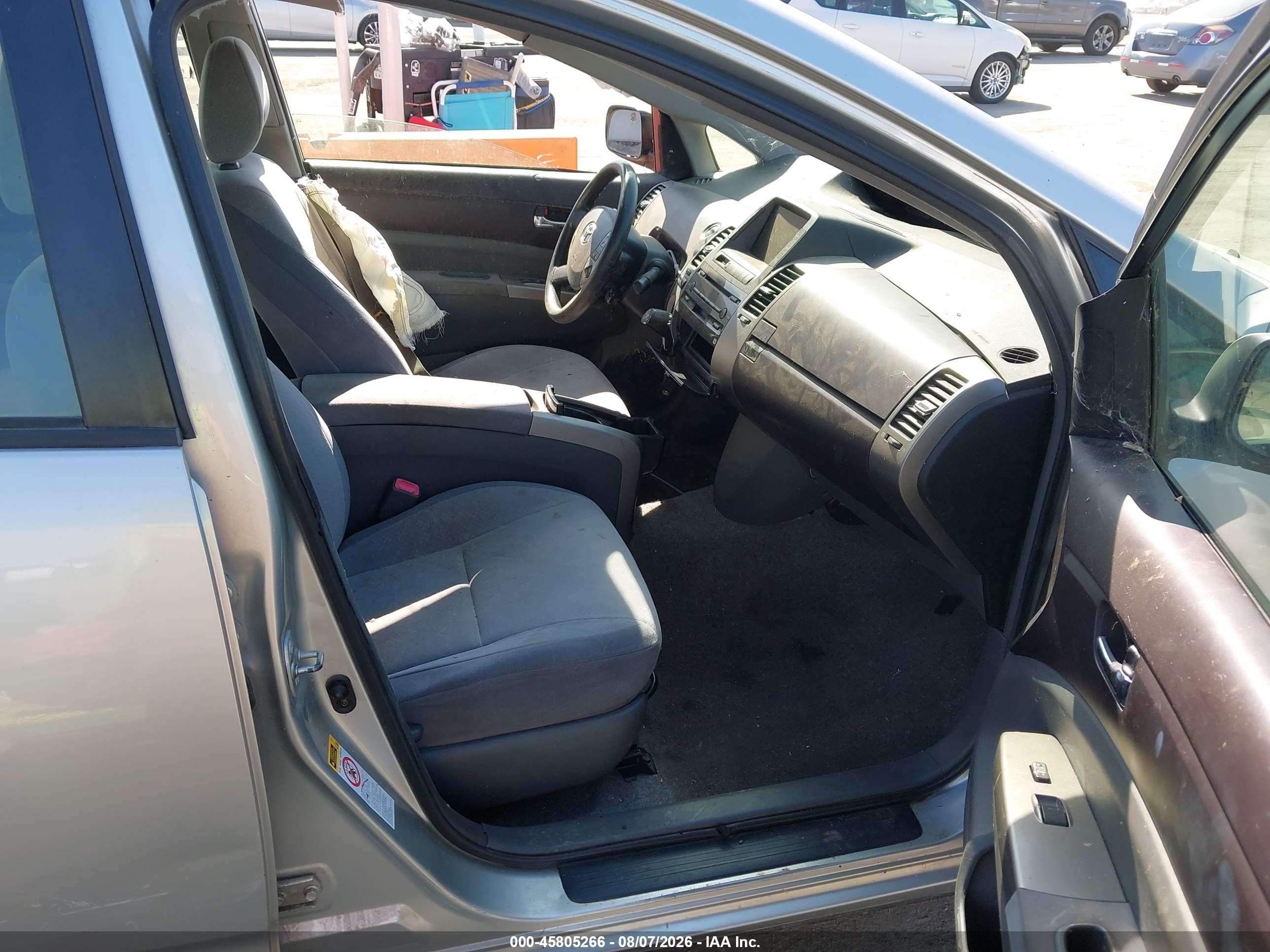 2005 Toyota Prius   Silver vin: JTDKB20U857056333