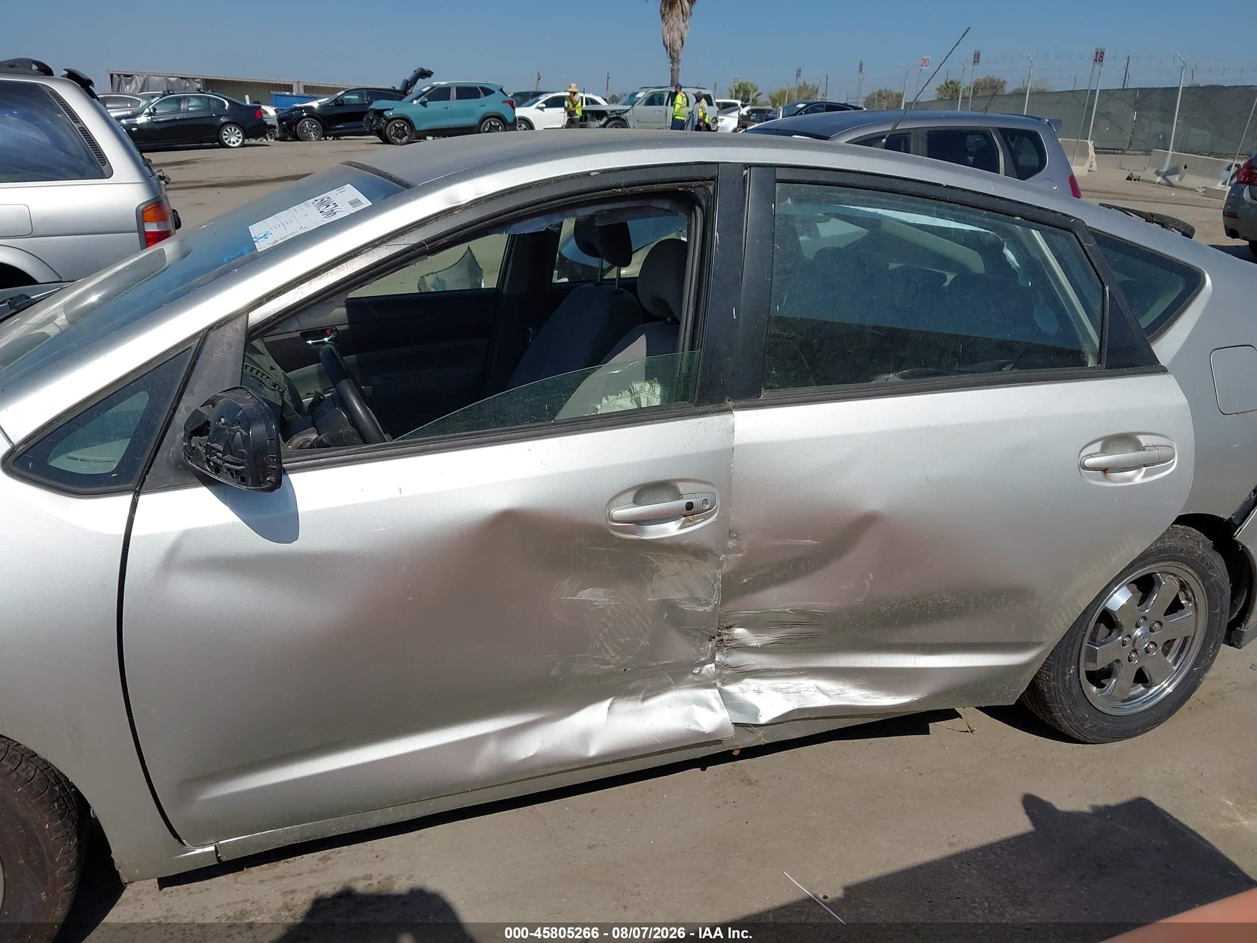 2005 Toyota Prius   Silver vin: JTDKB20U857056333