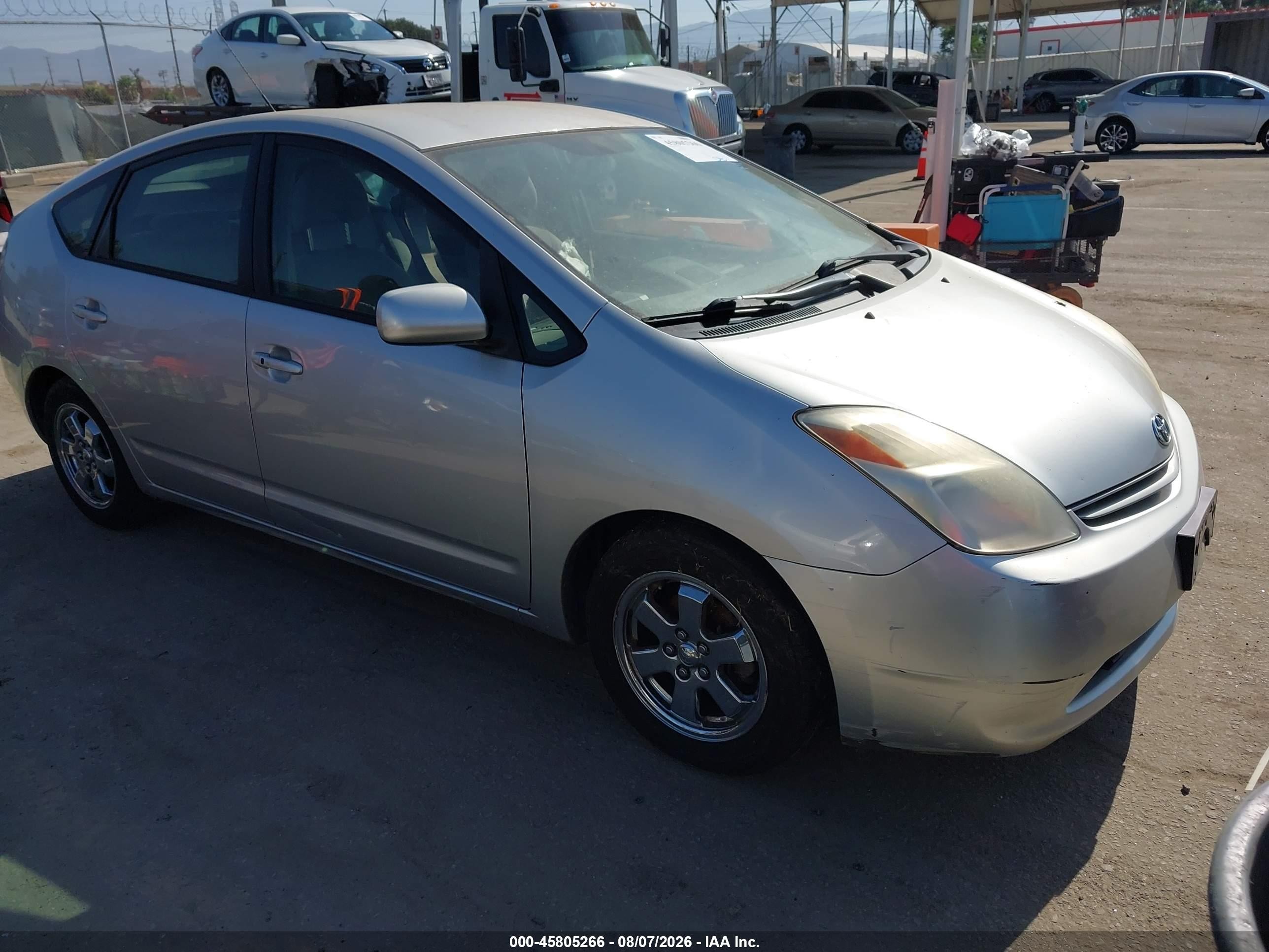 2005 Toyota Prius   Silver vin: JTDKB20U857056333