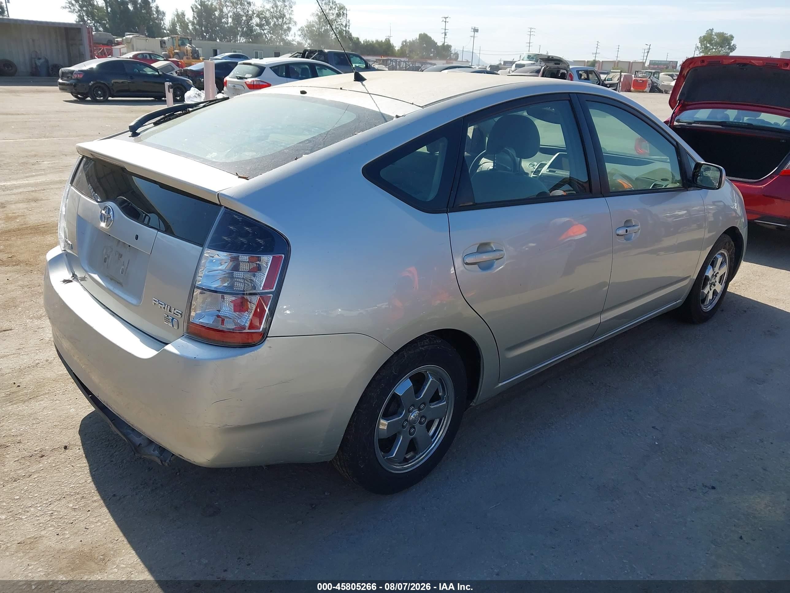 2005 Toyota Prius   Silver vin: JTDKB20U857056333