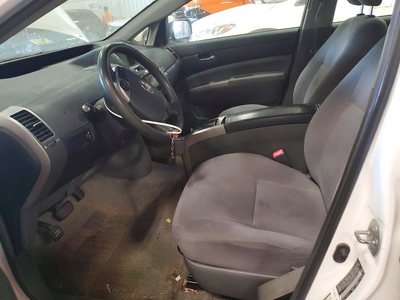 2006 Toyota Prius Base White vin: JTDKB20U863137373