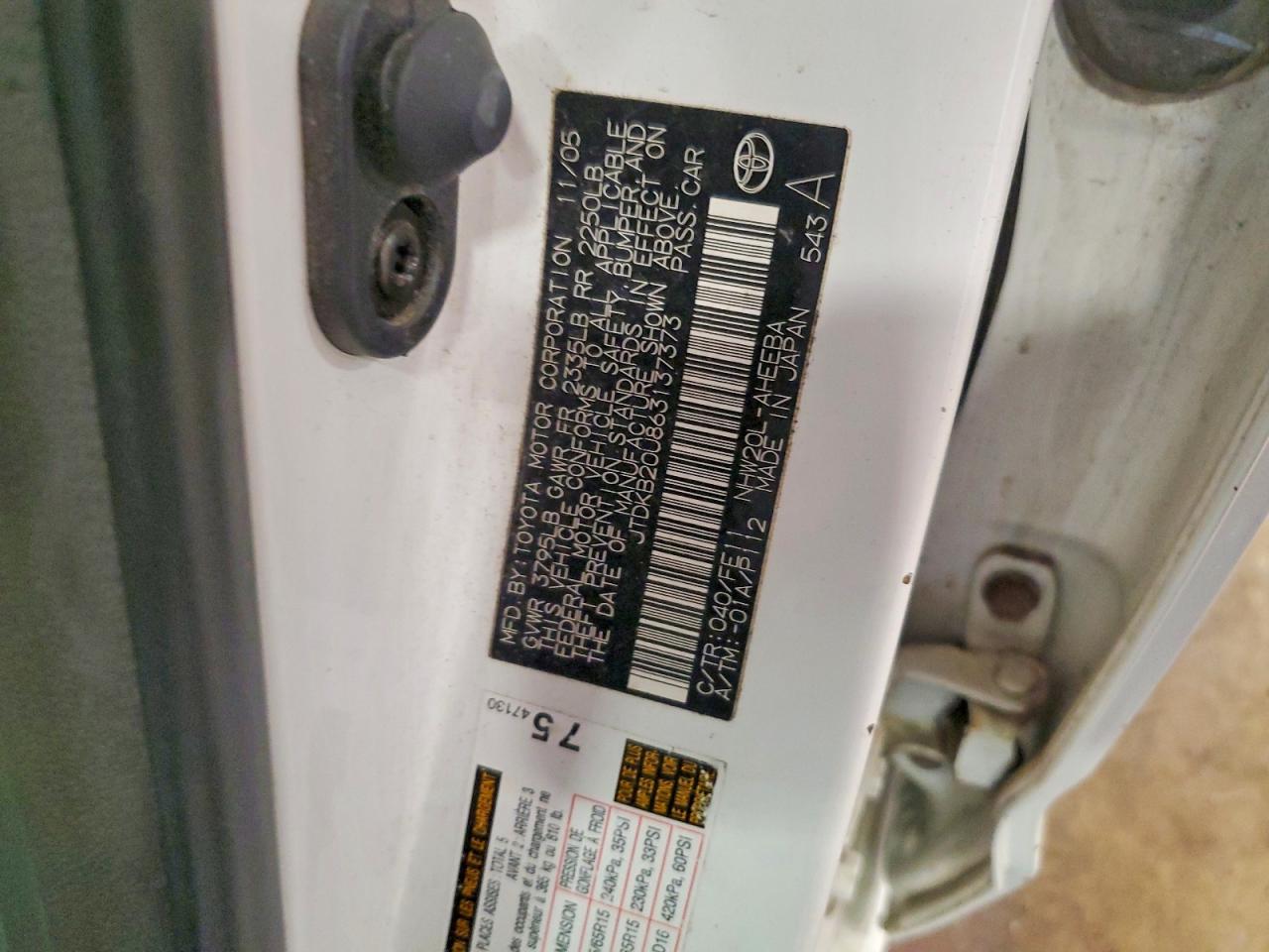 2006 Toyota Prius Base White vin: JTDKB20U863137373
