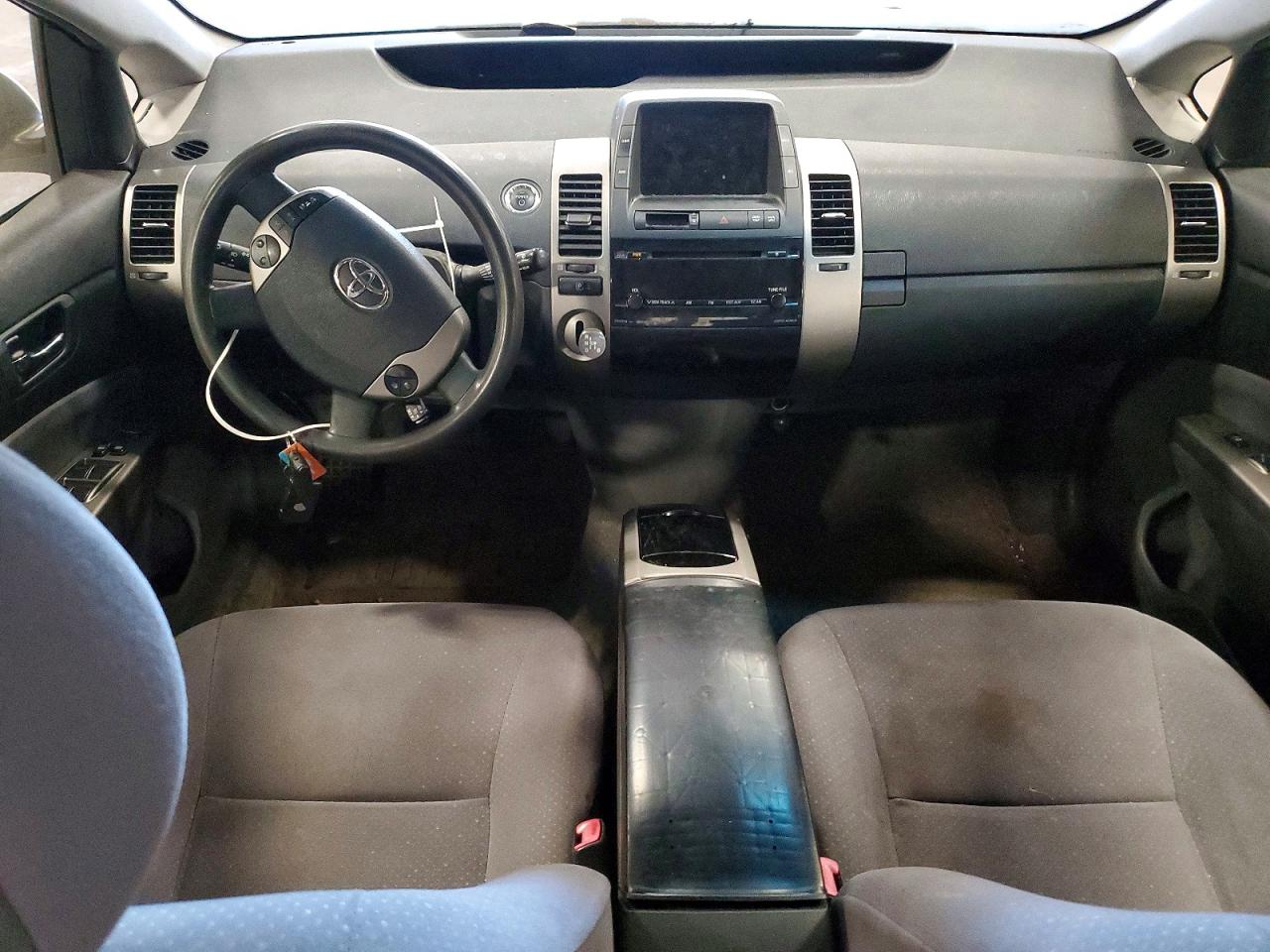 2006 Toyota Prius Base White vin: JTDKB20U863137373