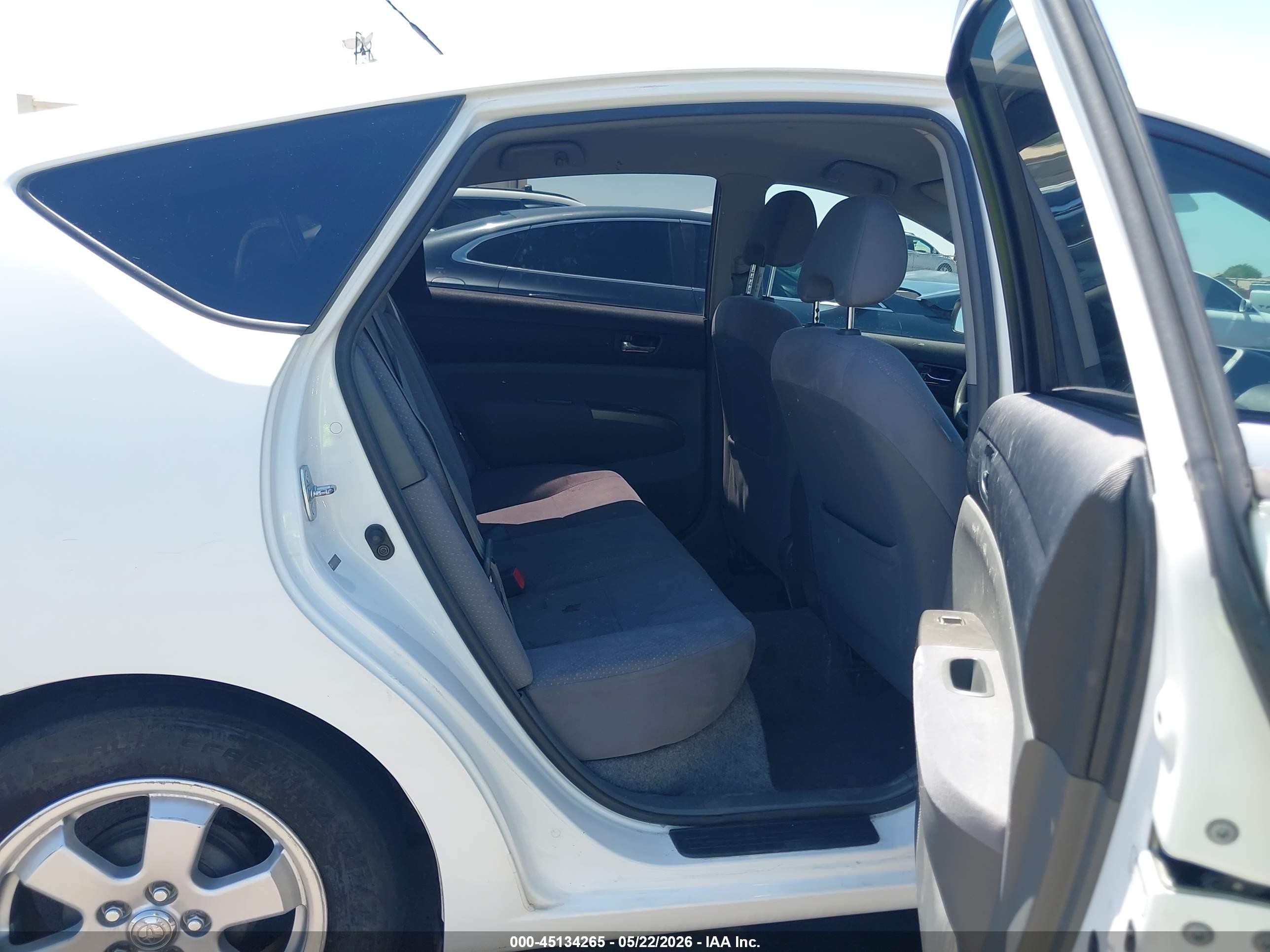 2006 Toyota Prius   White vin: JTDKB20U863175914