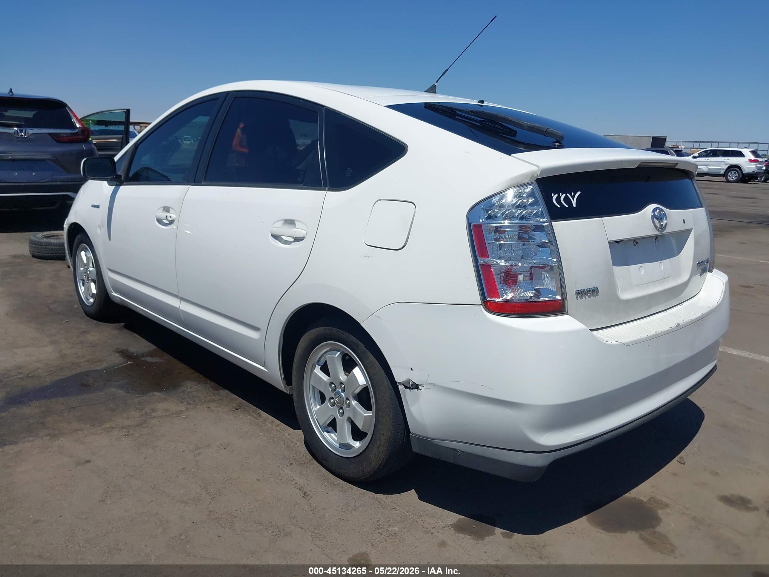 2006 Toyota Prius   White vin: JTDKB20U863175914