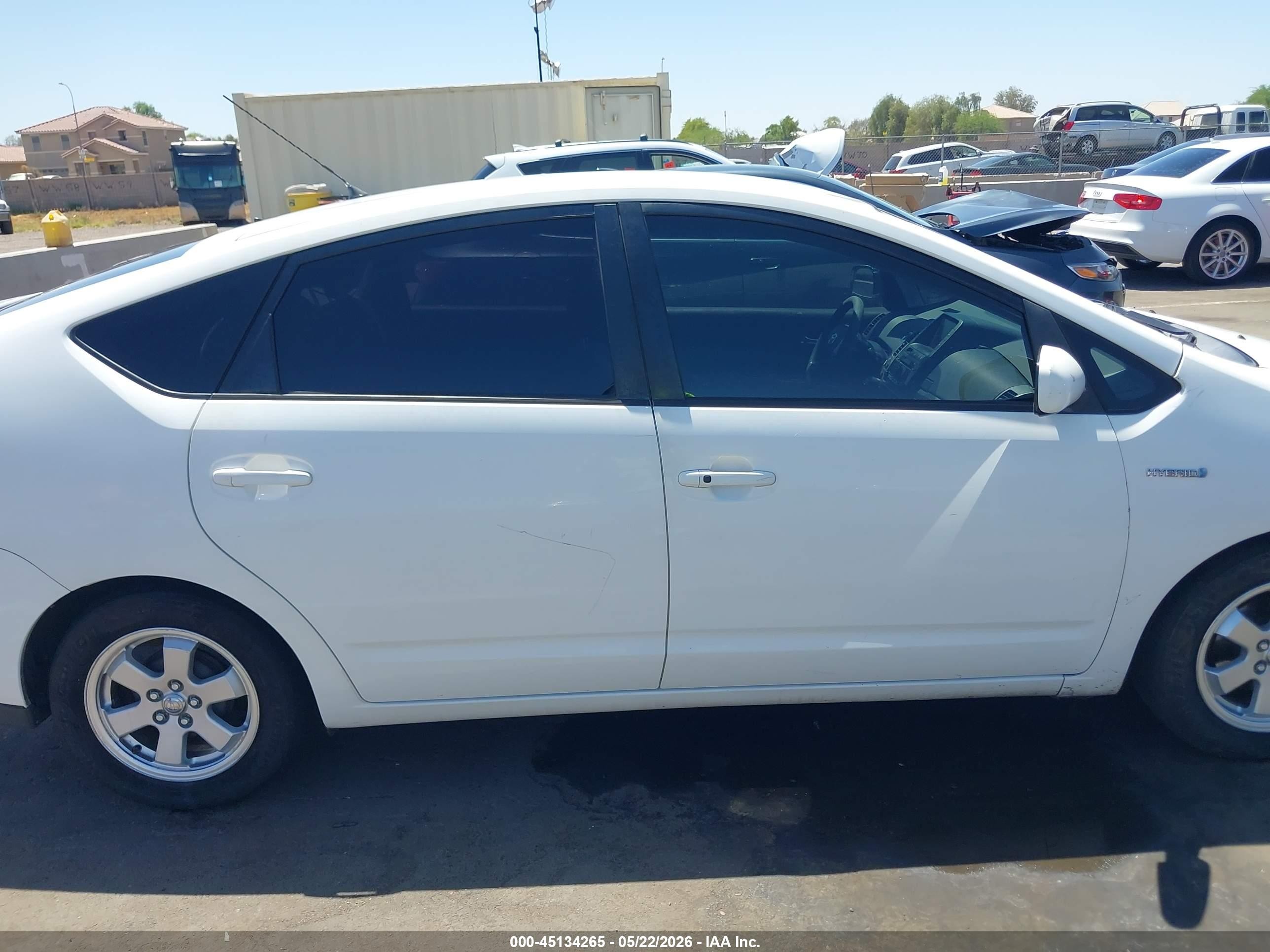2006 Toyota Prius   White vin: JTDKB20U863175914