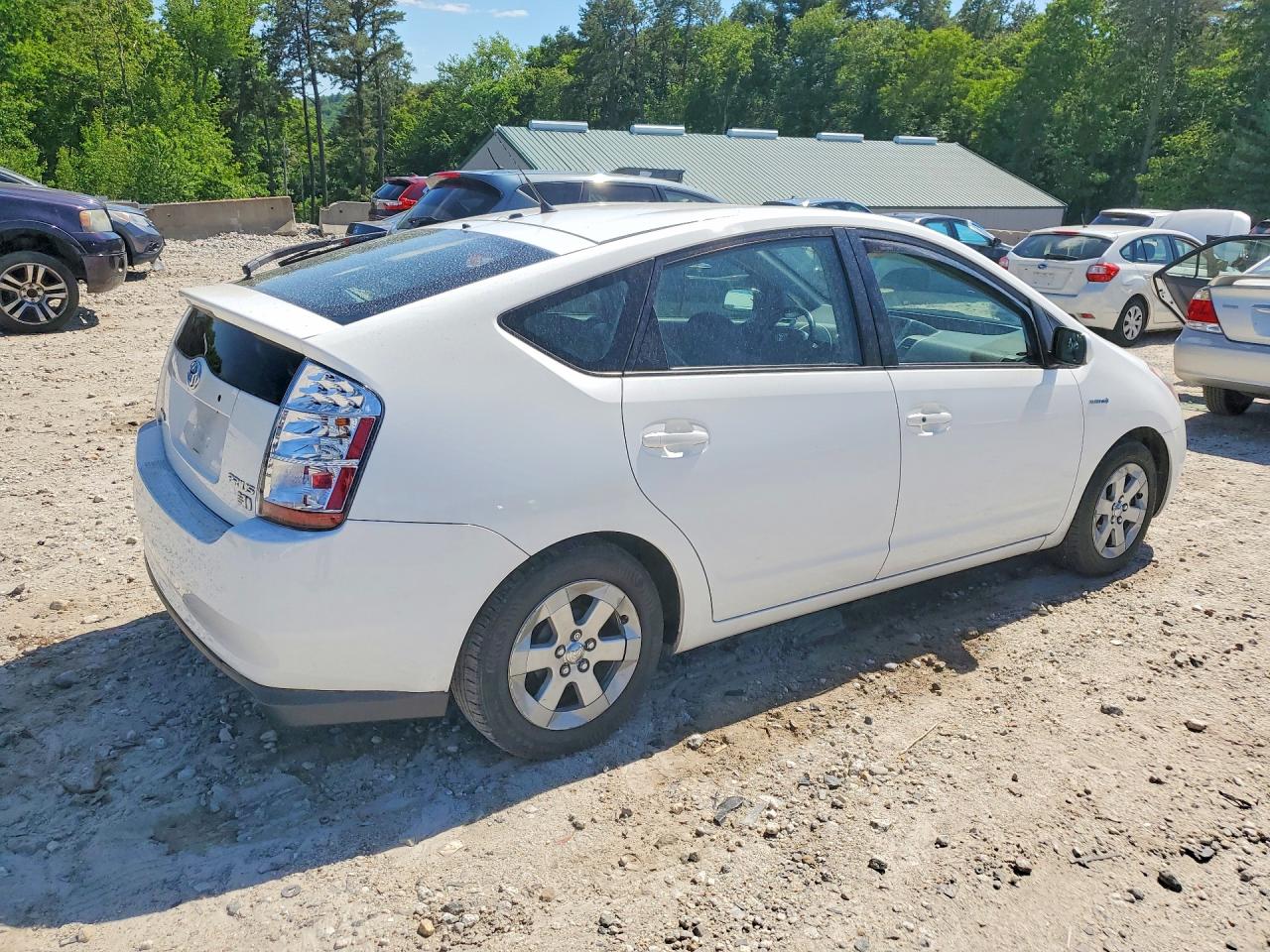2006 Toyota Prius Base White vin: JTDKB20U863201864