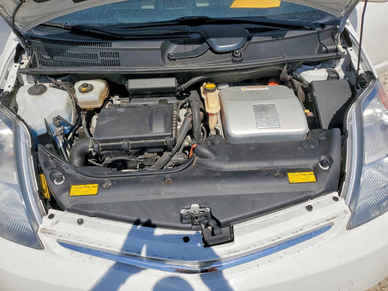 2006 Toyota Prius Base White vin: JTDKB20U863201864