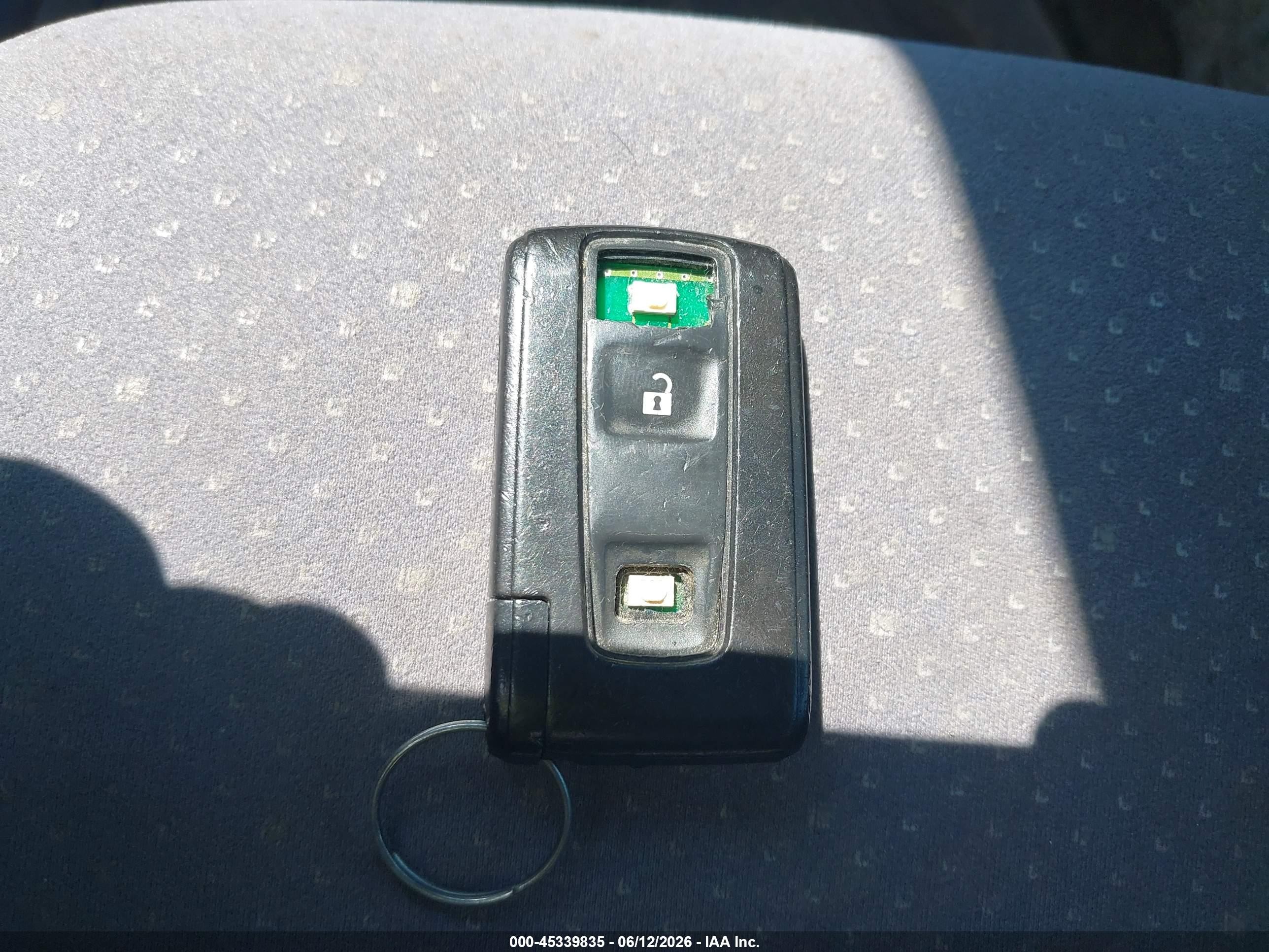 2006 Toyota Prius Silver vin: JTDKB20U867079788