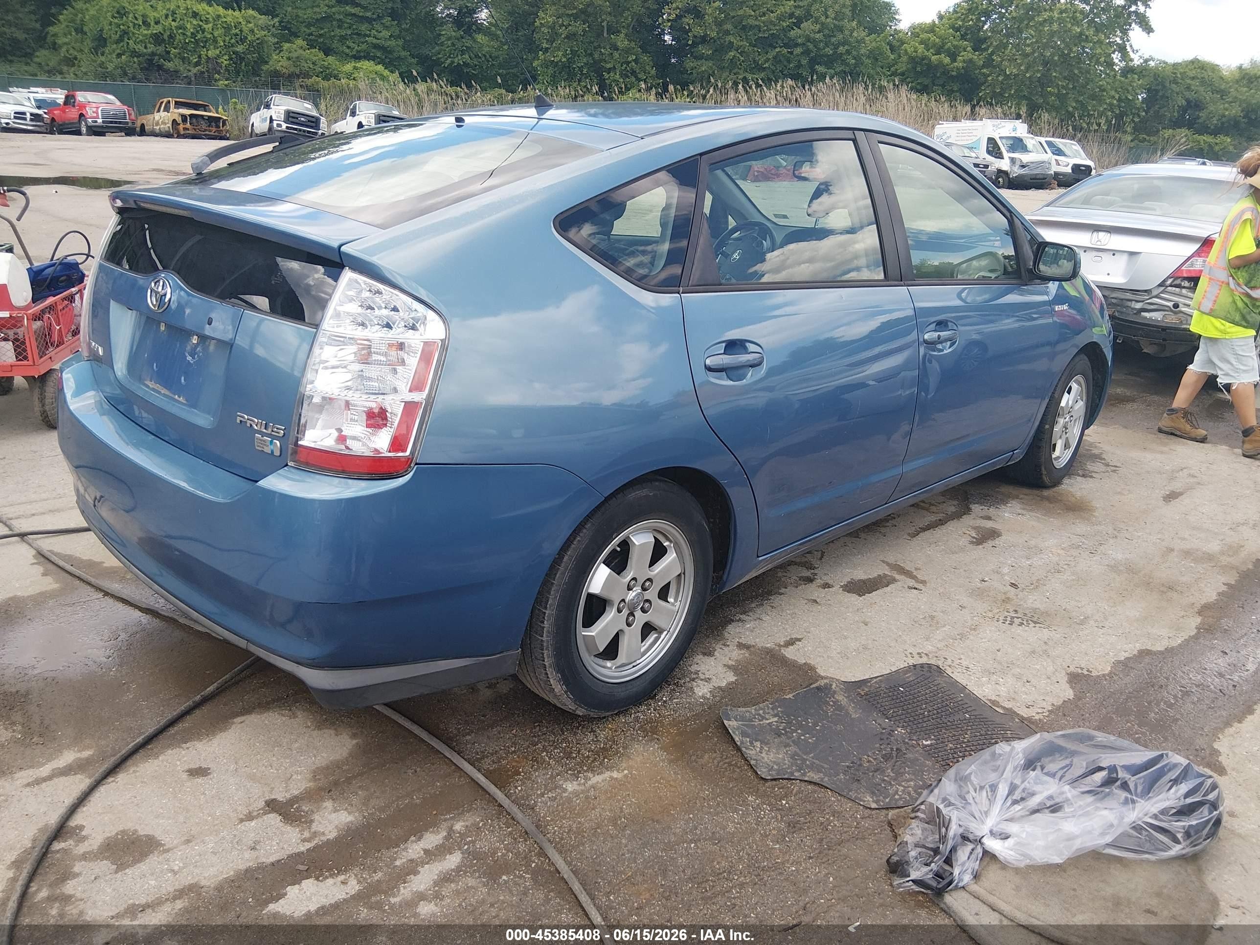 2006 Toyota Prius   Blue vin: JTDKB20U867500568